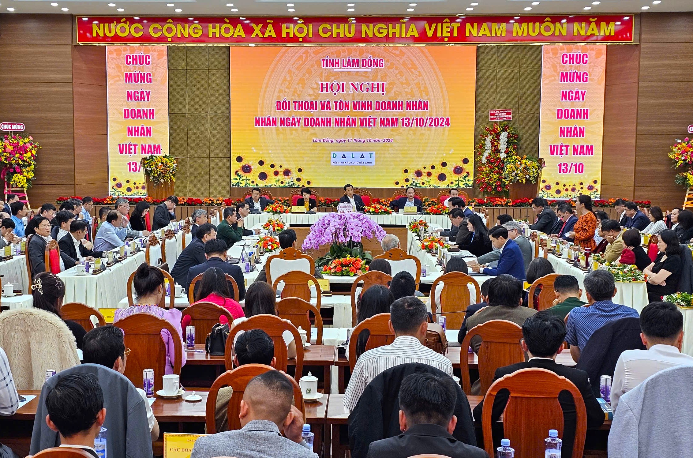 Quyền B&iacute; thư Tỉnh ủy L&acirc;m Đồng đặt c&acirc;u hỏi: V&igrave; sao 9 th&aacute;ng chỉ thu h&uacute;t được 3 dự &aacute;n?- Ảnh 1.