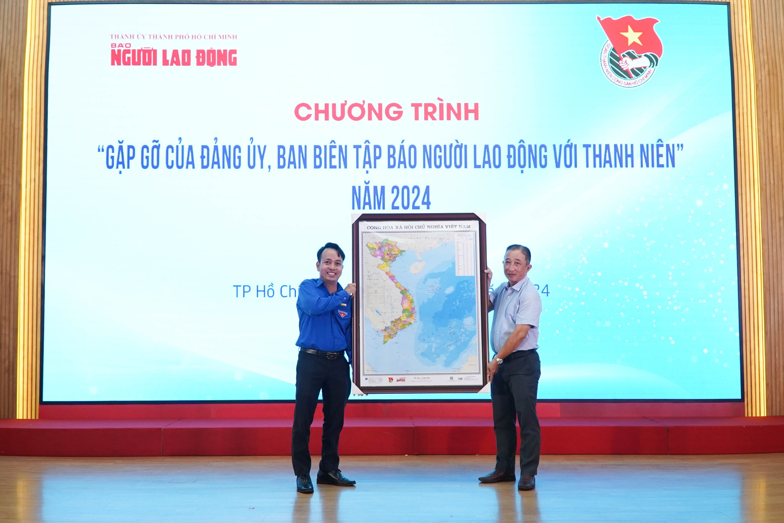 Đảng uỷ, Ban Bi&ecirc;n tập B&aacute;o Người Lao Động lắng nghe, chia sẻ với thanh ni&ecirc;n- Ảnh 7.