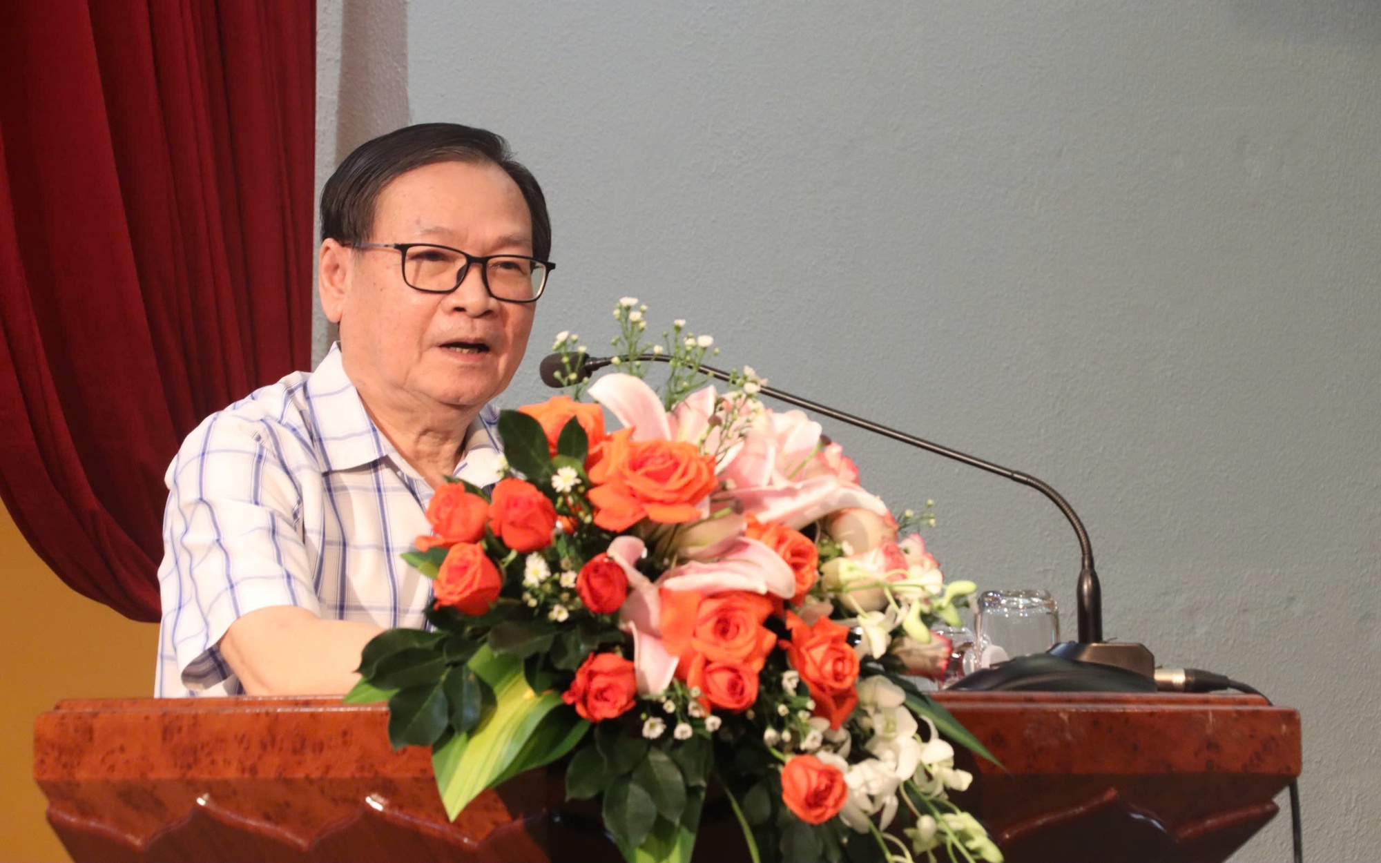 Nguyễn Nhật Ánh "hồi đáp" cho miền hoa vàng trên cỏ xanh - Ảnh 2.