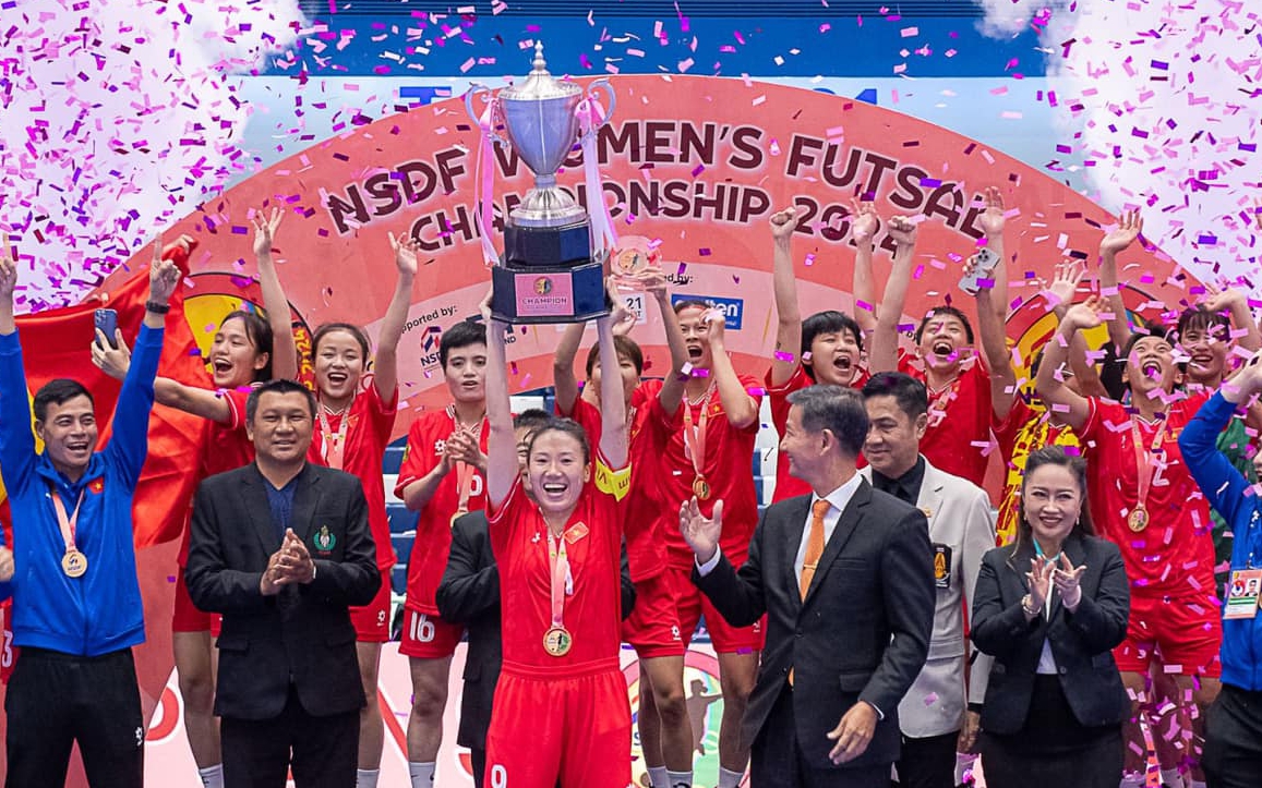 Futsal nữ Việt Nam &aacute;p s&aacute;t tốp 10 thế giới của FIFA