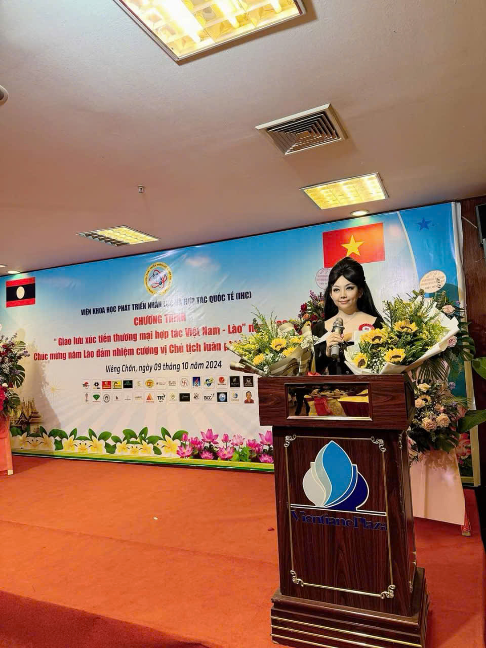 Tiến sĩ Quỳnh Paris được trao danh hiệu Doanh nh&acirc;n ti&ecirc;u biểu Asean- Ảnh 7.