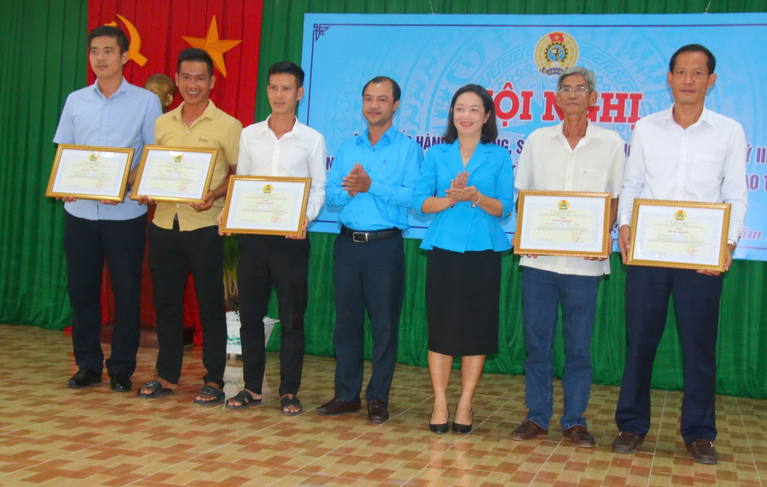 C&ocirc;ng đo&agrave;n Hậu Giang hỗ trợ&nbsp;1.813&nbsp;đo&agrave;n vi&ecirc;n v&agrave; người lao động- Ảnh 1.