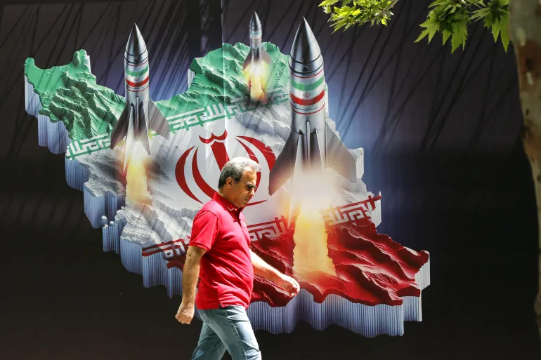 Israel chưa trả đũa, Mỹ đ&atilde; tung đ&ograve;n v&agrave;o Iran- Ảnh 1.