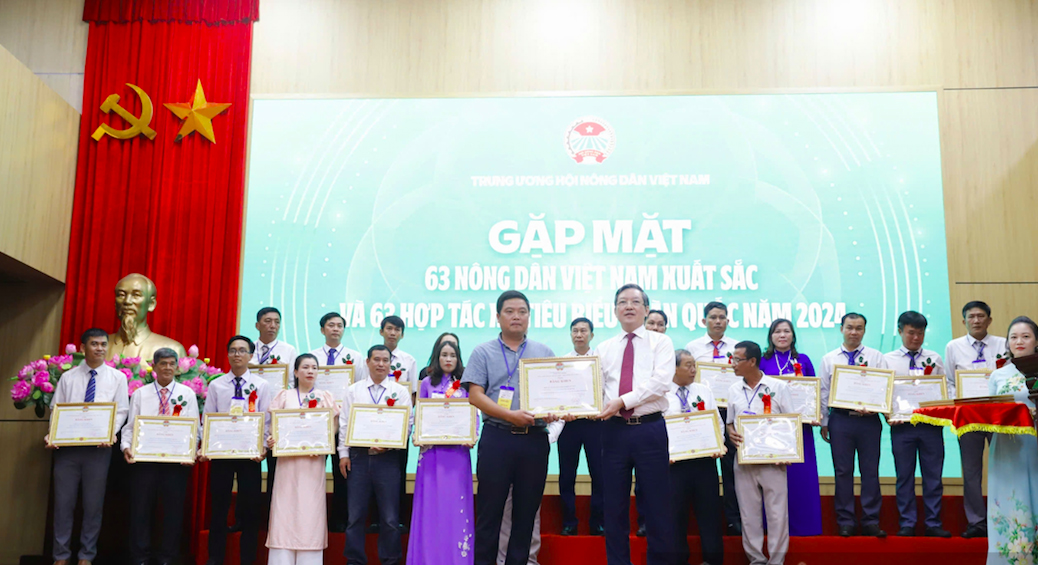 N&ocirc;ng d&acirc;n, HTX ti&ecirc;u biểu l&agrave; hạt nh&acirc;n phong tr&agrave;o sản xuất, kinh doanh giỏi- Ảnh 1.