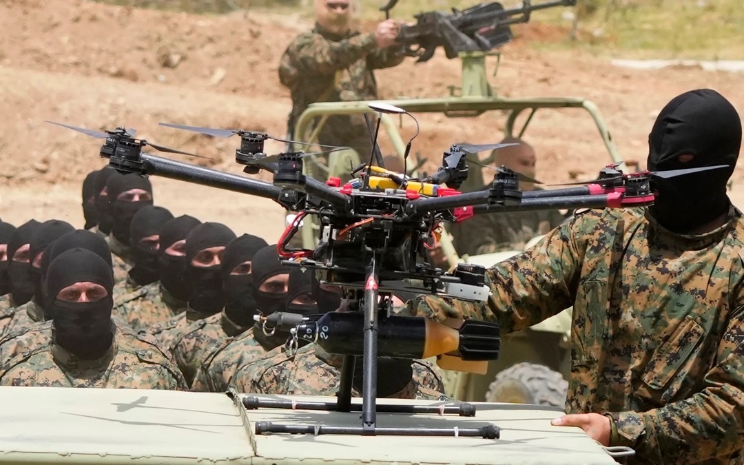 UAV Hezbollah xuy&ecirc;n lưới ph&ograve;ng kh&ocirc;ng, nhiều binh sĩ Israel thương vong