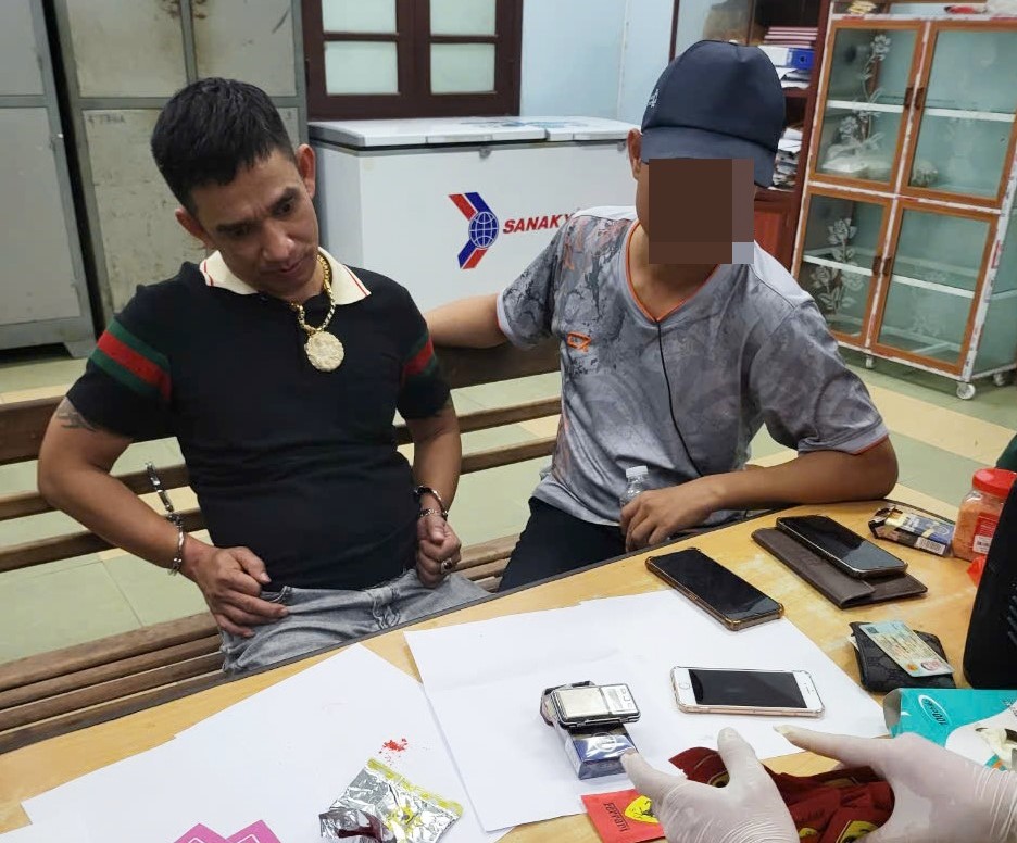 &ldquo;Bố gi&agrave;&rdquo; Trần Bảo Quốc sa lưới c&ugrave;ng h&agrave;ng k&yacute; ma t&uacute;y- Ảnh 1.