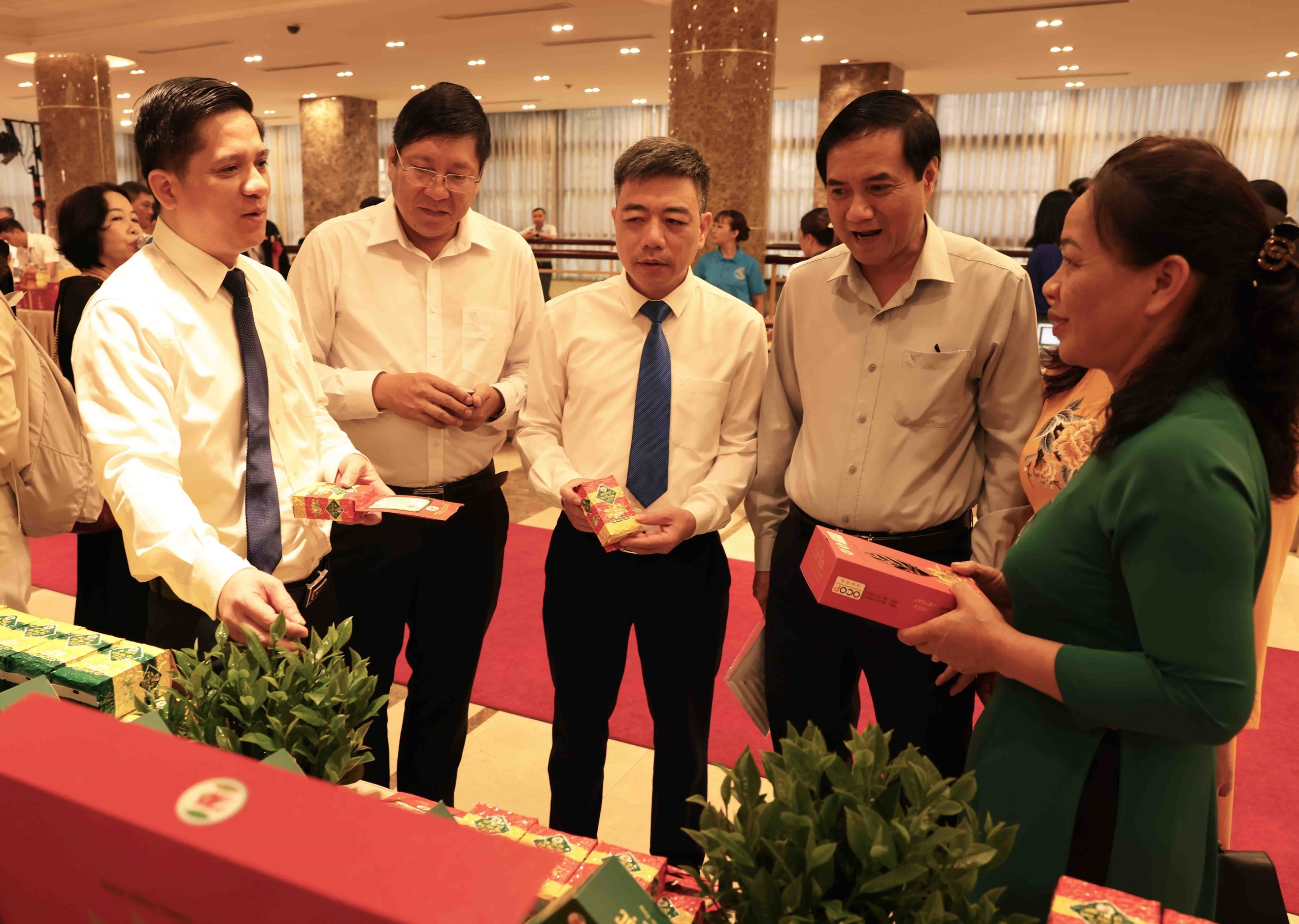 Lắng nghe, đồng h&agrave;nh c&ugrave;ng n&ocirc;ng d&acirc;n- Ảnh 3.