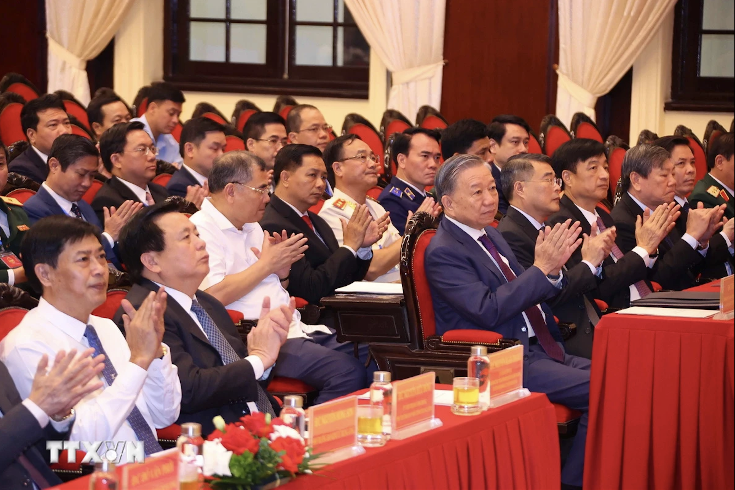 Tổng B&iacute; thư, Chủ tịch nước dự khai giảng lớp bồi dưỡng c&aacute;n bộ quy hoạch Ủy vi&ecirc;n Trung ương- Ảnh 2.