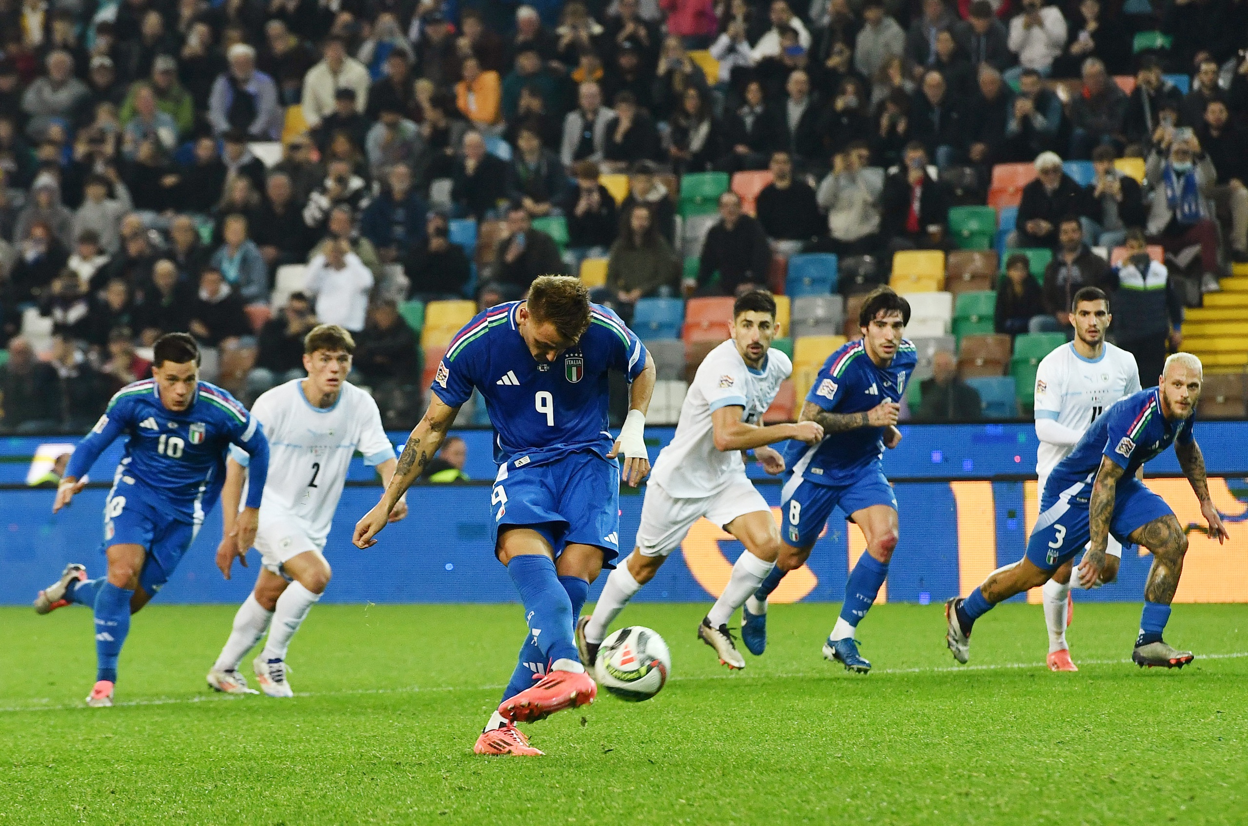 Tuyển &Yacute; thẳng tiến bảng "tử thần", Ph&aacute;p chờ v&eacute; tứ kết Nations League- Ảnh 2.