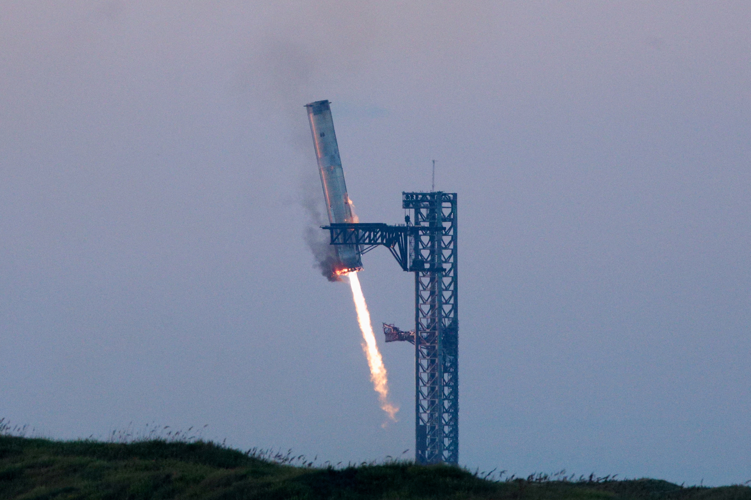 Cột mốc quan trọng mới của SpaceX- Ảnh 1.