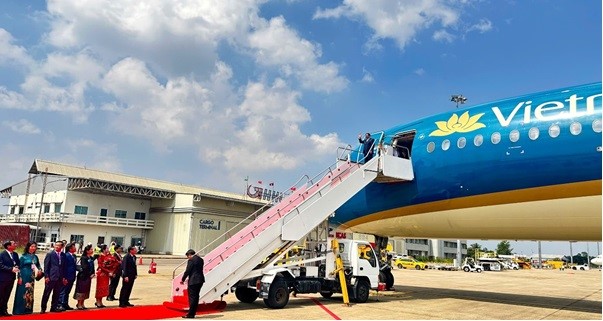 H&agrave;ng kh&ocirc;ng Việt Nam hỗ trợ L&agrave;o phục vụ Hội nghị Cấp cao ASEAN 2024- Ảnh 3.