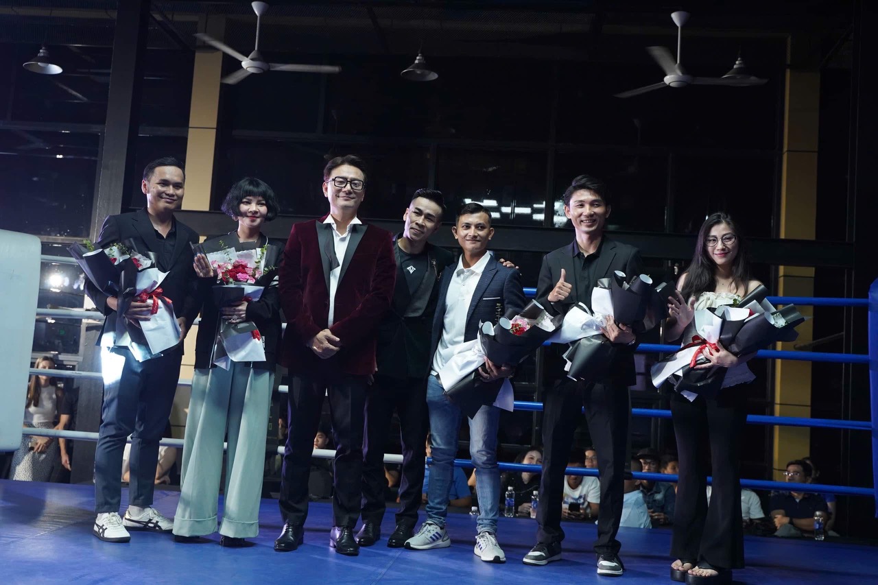"Jang Dong Gun Việt Nam" Trương Minh Cường lấn s&acirc;n s&agrave;n đấu boxing- Ảnh 2.