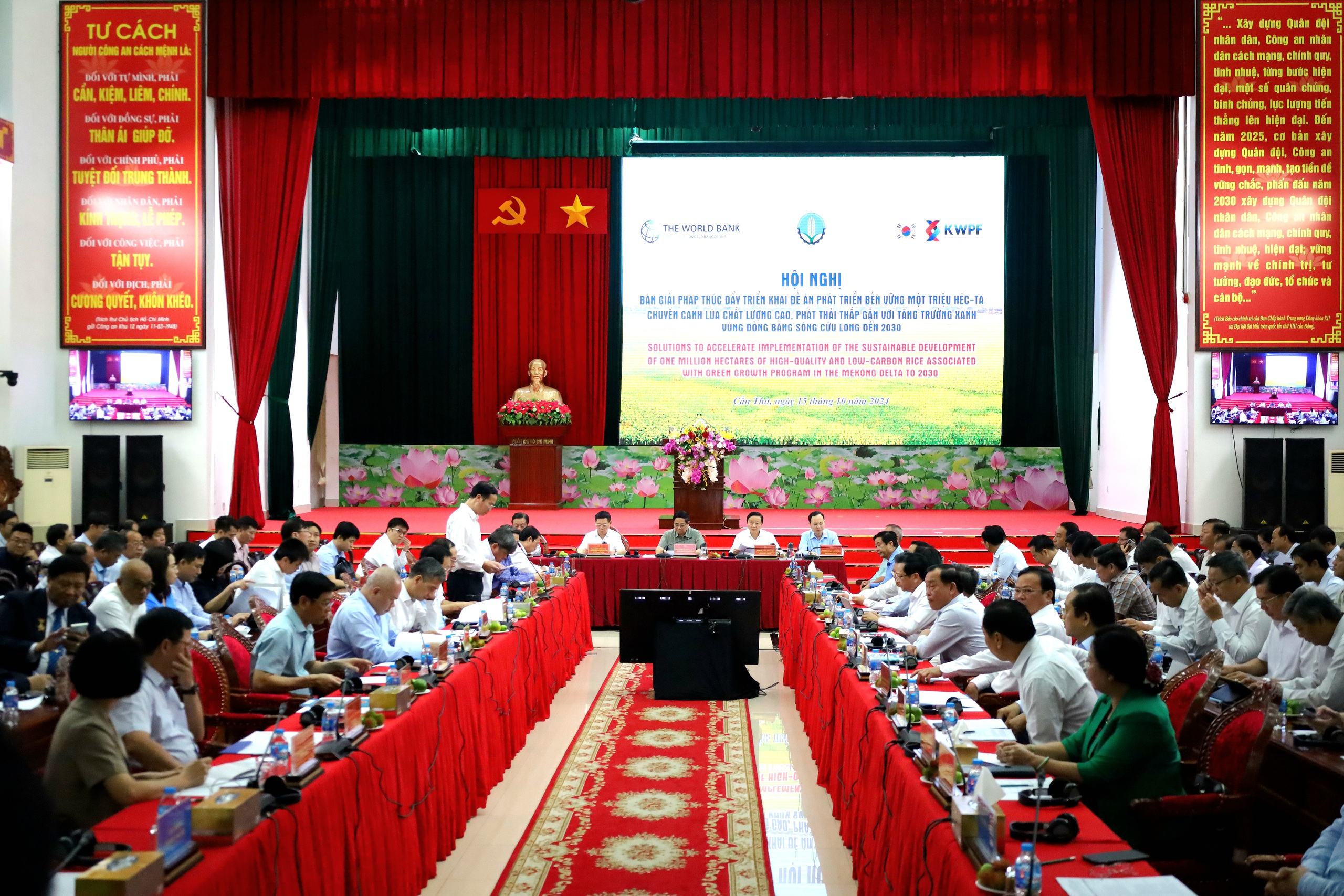 Thủ tướng Phạm Minh Ch&iacute;nh: Phải 