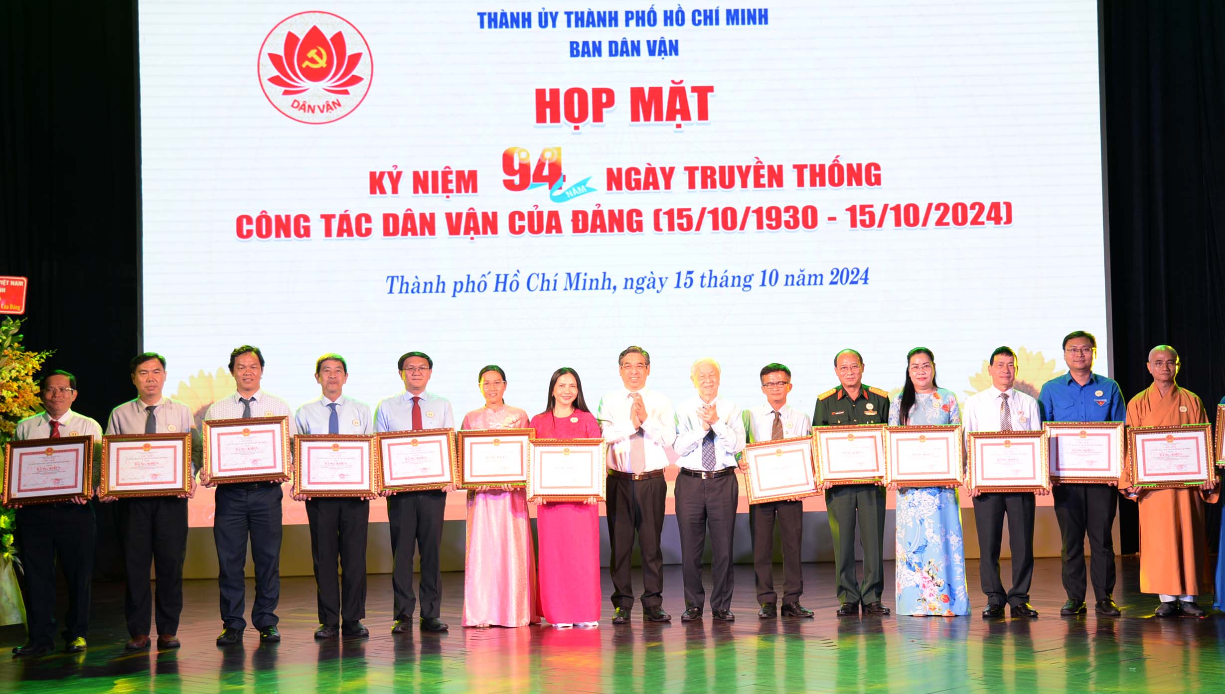 TP HCM: Tuy&ecirc;n dương nhiều điển h&igrave;nh "D&acirc;n vận kh&eacute;o"- Ảnh 1.