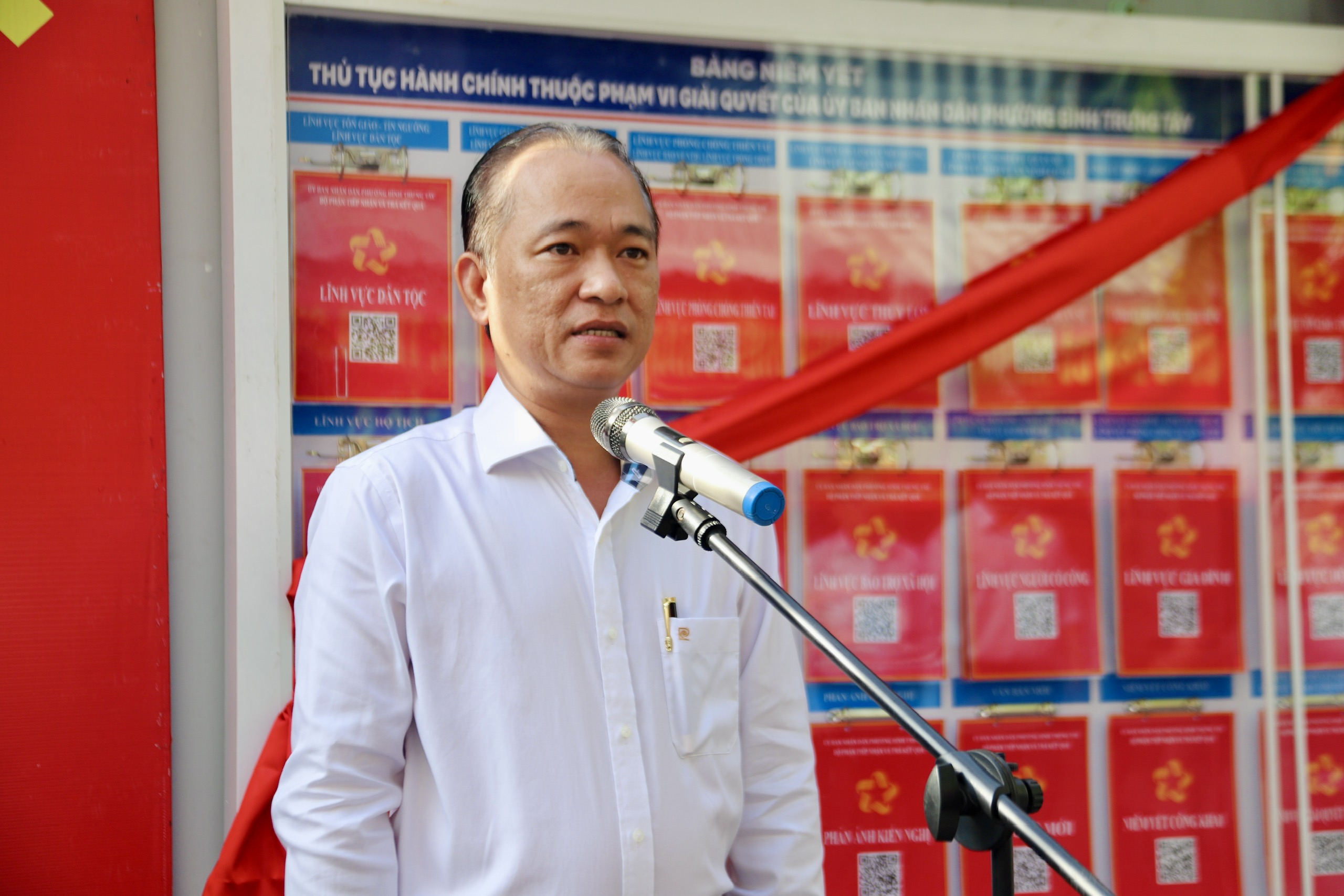 Chung tay sửa chữa nh&agrave; cho gia đ&igrave;nh Mẹ Việt Nam Anh h&ugrave;ng- Ảnh 5.