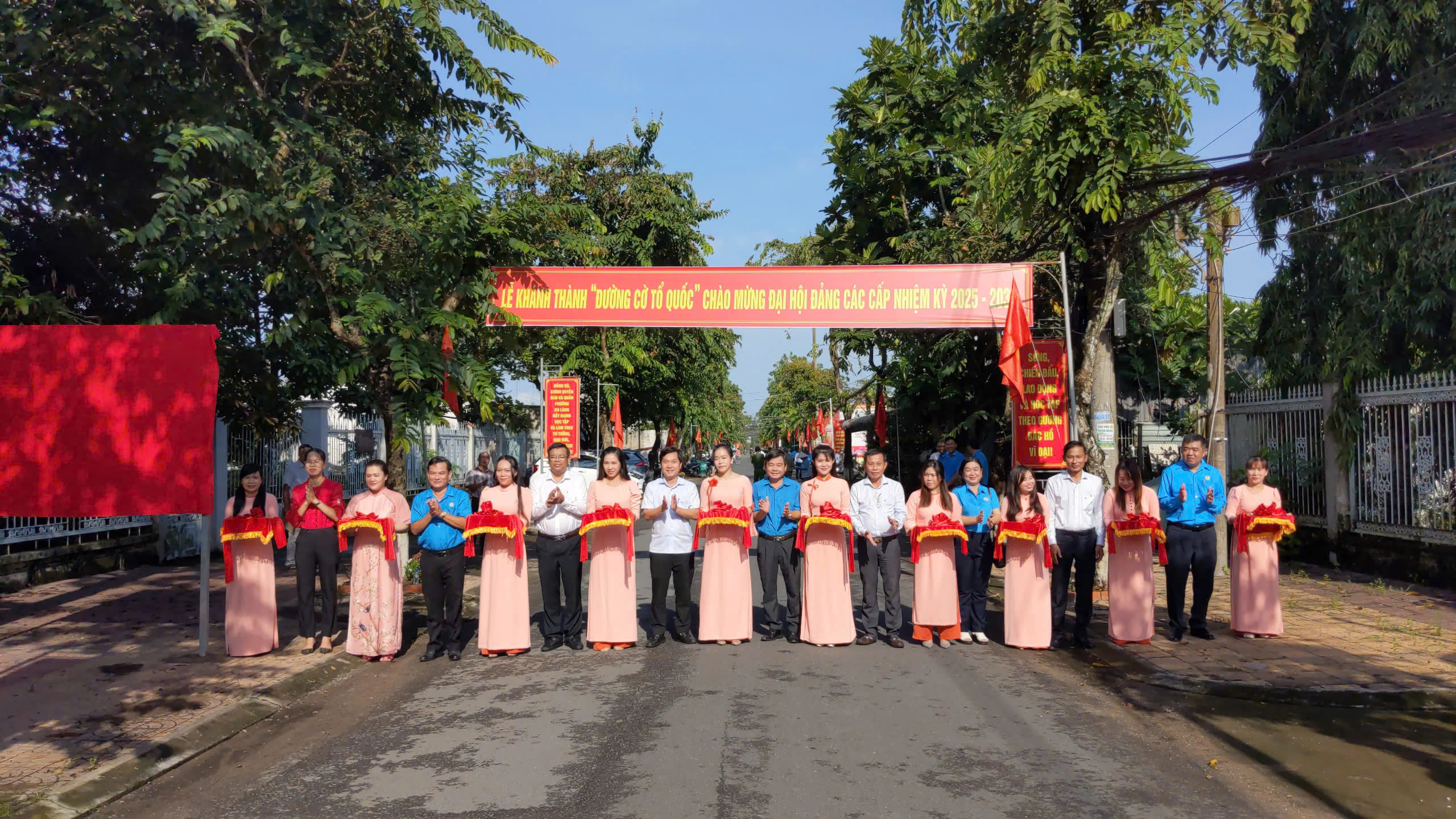 Kh&aacute;nh th&agrave;nh &ldquo;Đường cờ Tổ quốc&rdquo; tại quận C&aacute;i Răng, TP Cần Thơ- Ảnh 4.