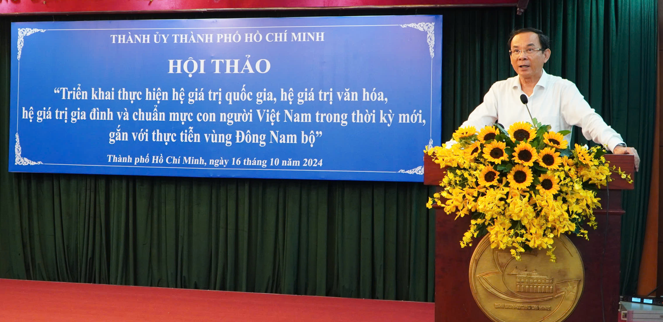 Lấy chuẩn mực đạo đức l&agrave;m gốc để quy tụ, dẫn dắt, định hướng dư luận- Ảnh 1.