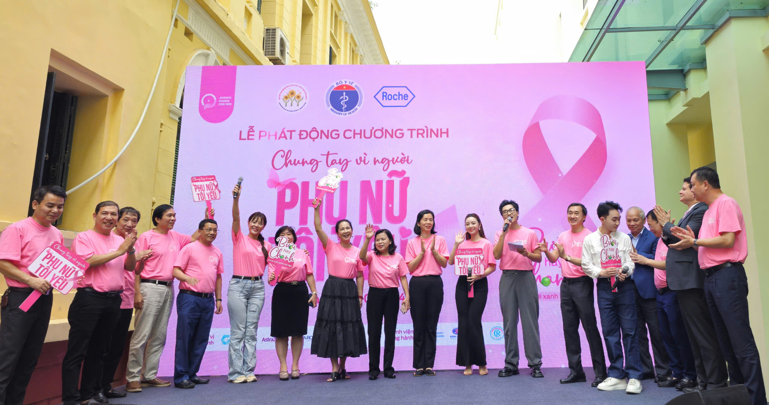Thứ trưởng Bộ Y tế nhắn nhủ chị em sau tuổi 40 về căn bệnh thường gặp- Ảnh 1.