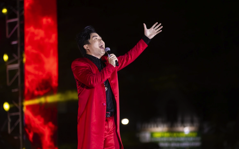 Liveshow "Hồi sinh" quy&ecirc;n g&oacute;p được gần 2,4 tỉ đồng cho L&agrave;o Cai- Ảnh 1.