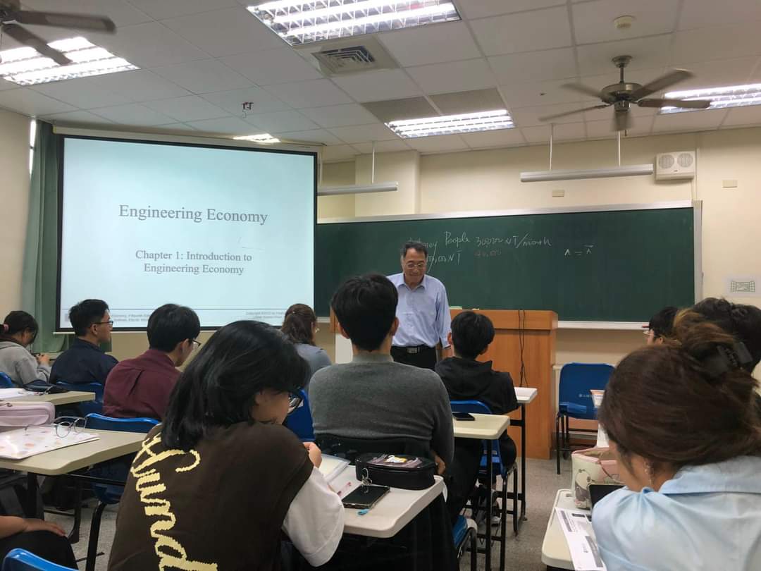 Sinh viên ĐH "xuất ngoại" ngay từ năm nhất- Ảnh 3.