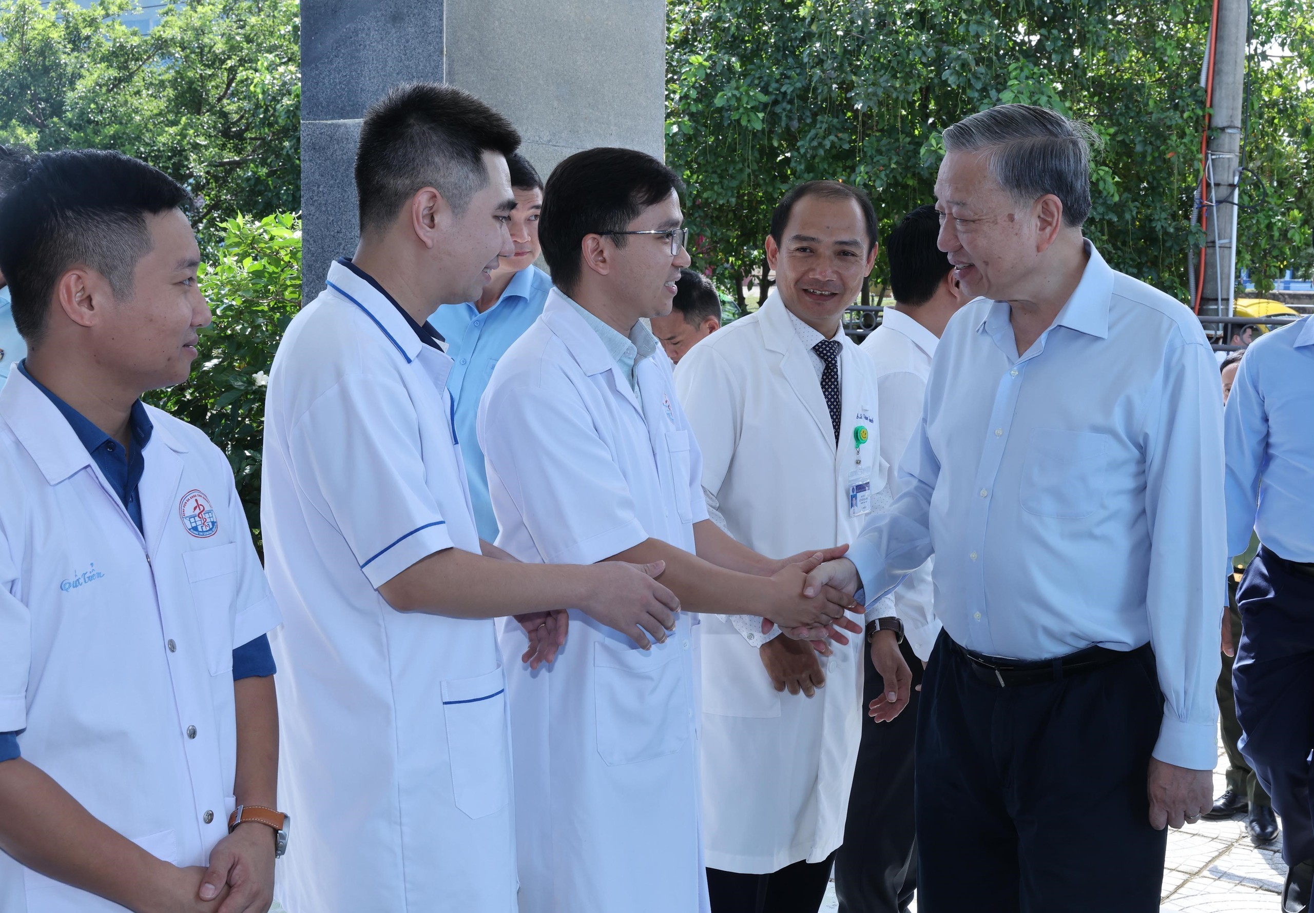 Tổng B&iacute; thư, Chủ tịch nước T&ocirc; L&acirc;m: X&acirc;y dựng Cồn Cỏ th&agrave;nh khu vực ph&ograve;ng thủ vững chắc- Ảnh 4.