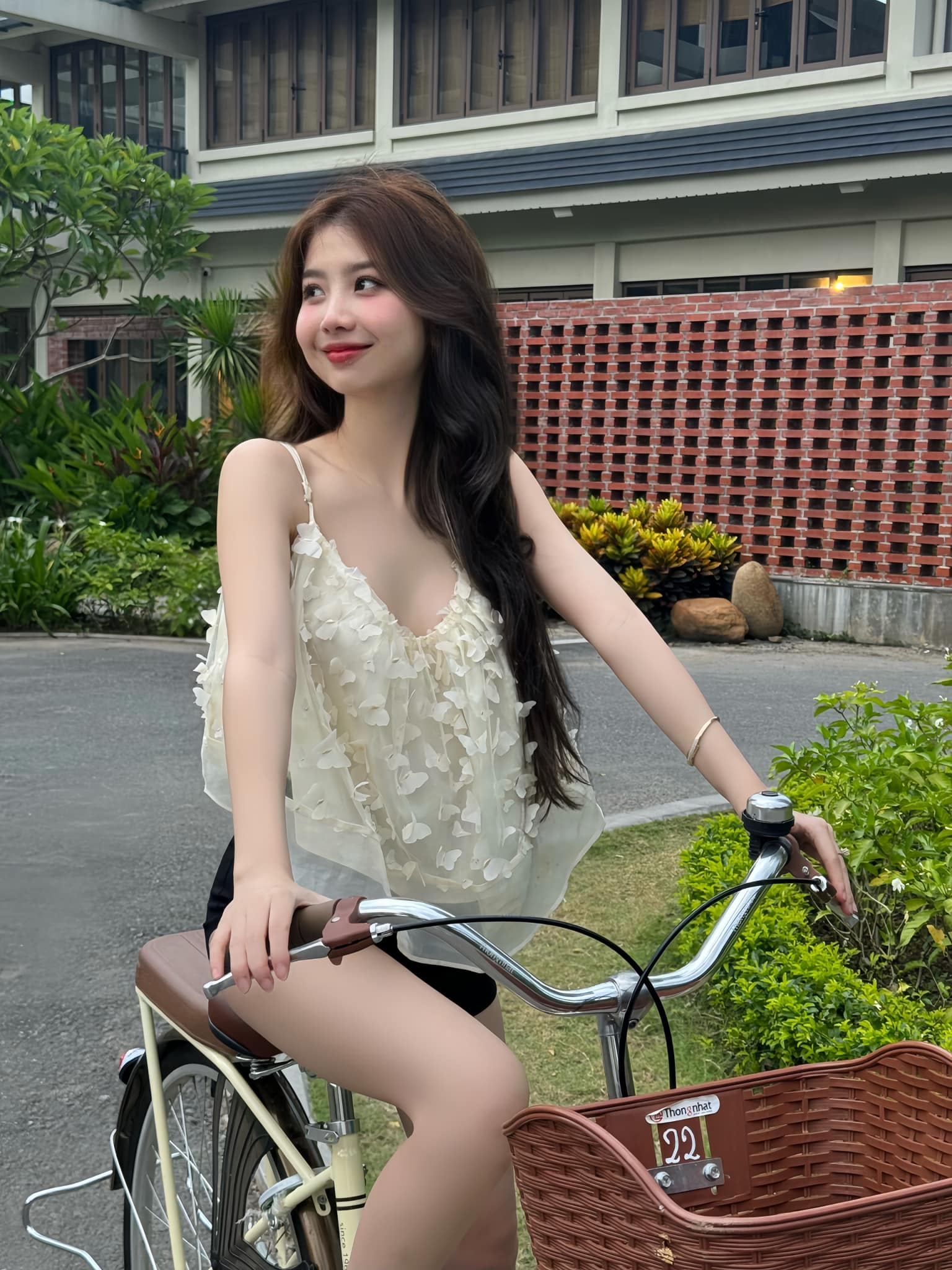 Khám phá Việt Nam và những hành trình đầy kỷ niệm của Hải Hà- Ảnh 1.