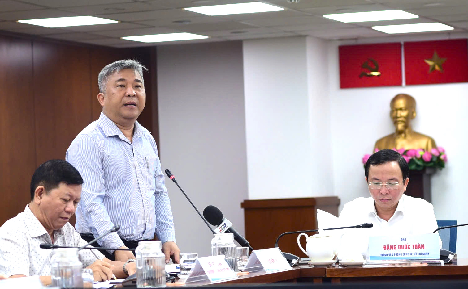 UBND TP HCM thông tin việc khởi tố Giám đốc Ban Quản lý dự án đầu tư xây dựng hạ tầng đô thị- Ảnh 1.