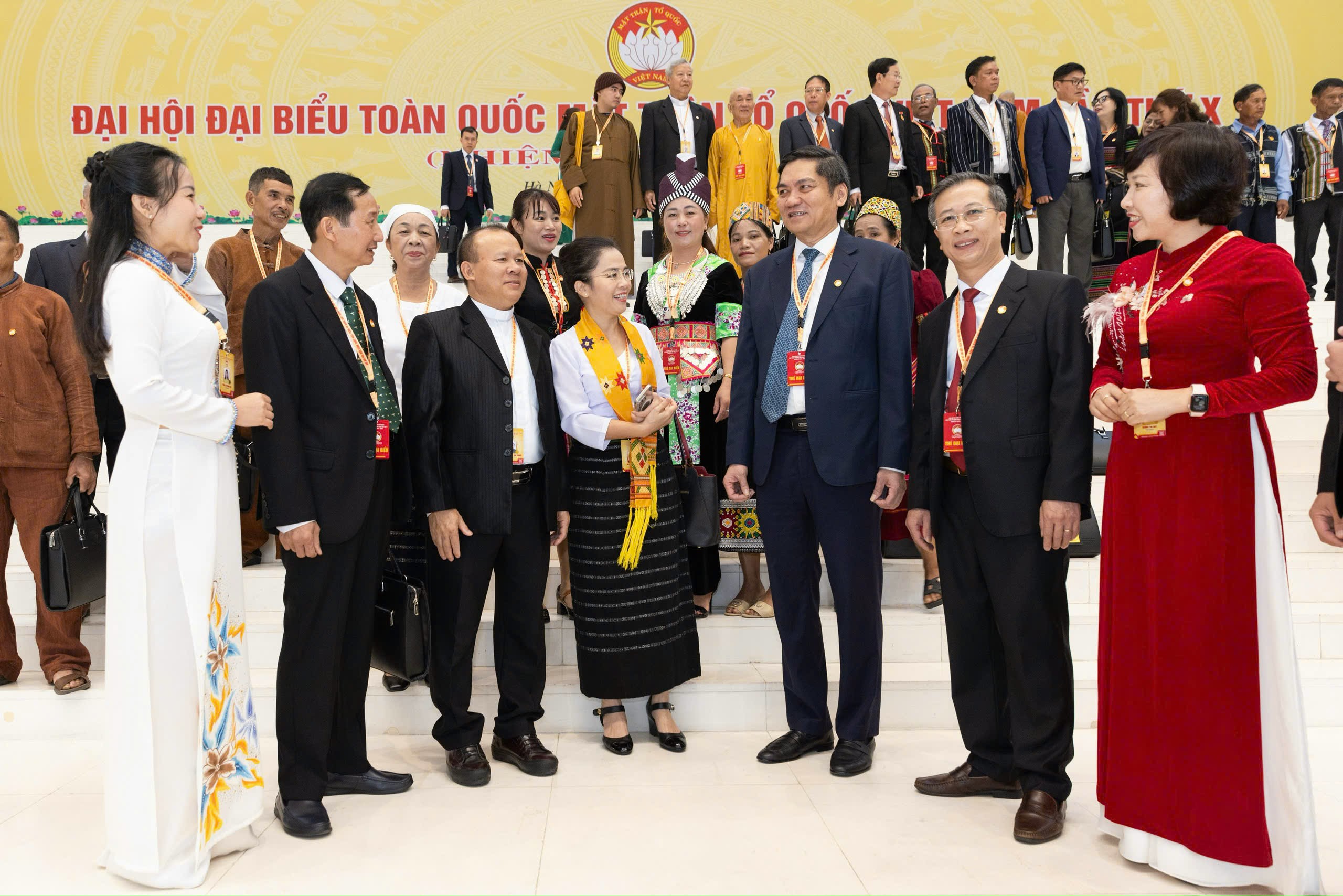 H&igrave;nh ảnh l&atilde;nh đạo Đảng, Nh&agrave; nước dự khai mạc Đại hội đại biểu to&agrave;n quốc MTTQ Việt Nam lần thứ X- Ảnh 9.