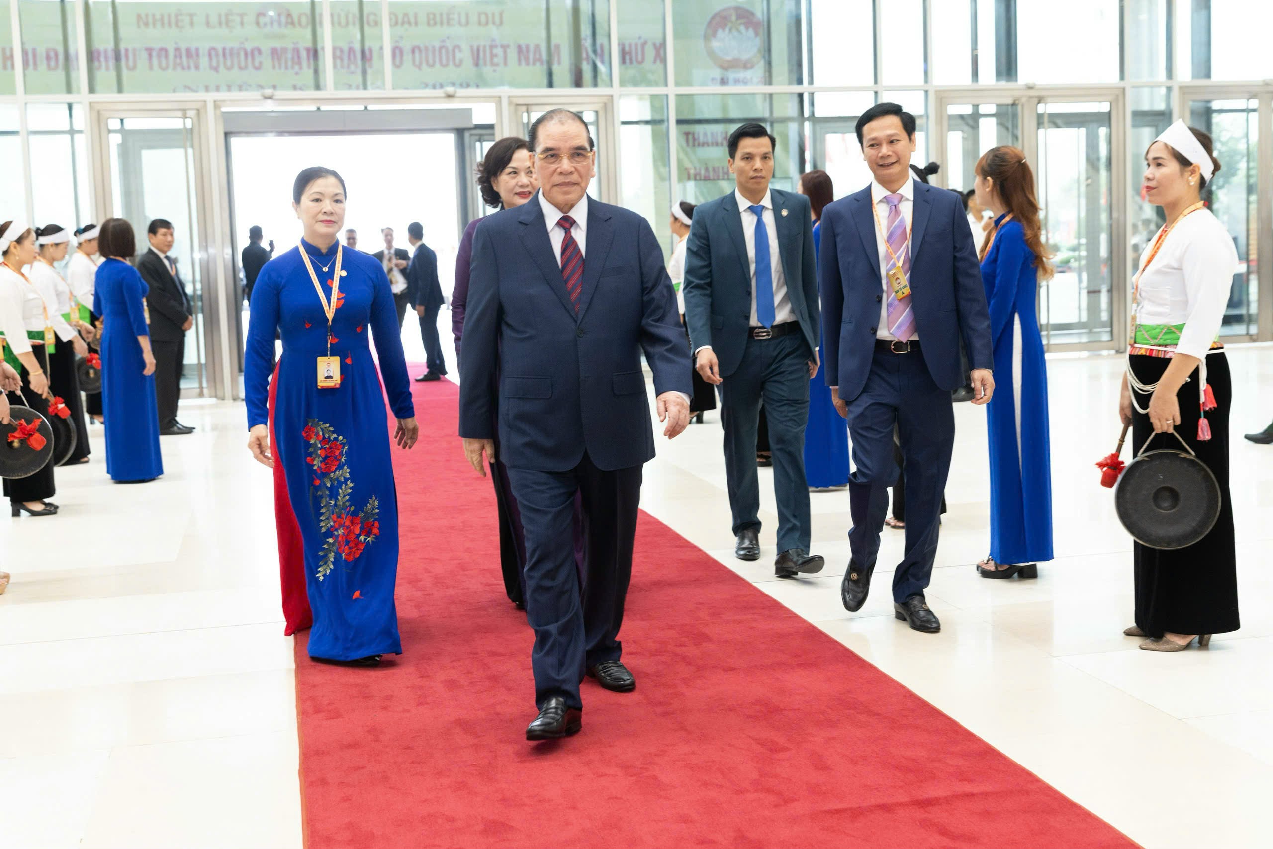 H&igrave;nh ảnh l&atilde;nh đạo Đảng, Nh&agrave; nước dự khai mạc Đại hội đại biểu to&agrave;n quốc MTTQ Việt Nam lần thứ X- Ảnh 3.
