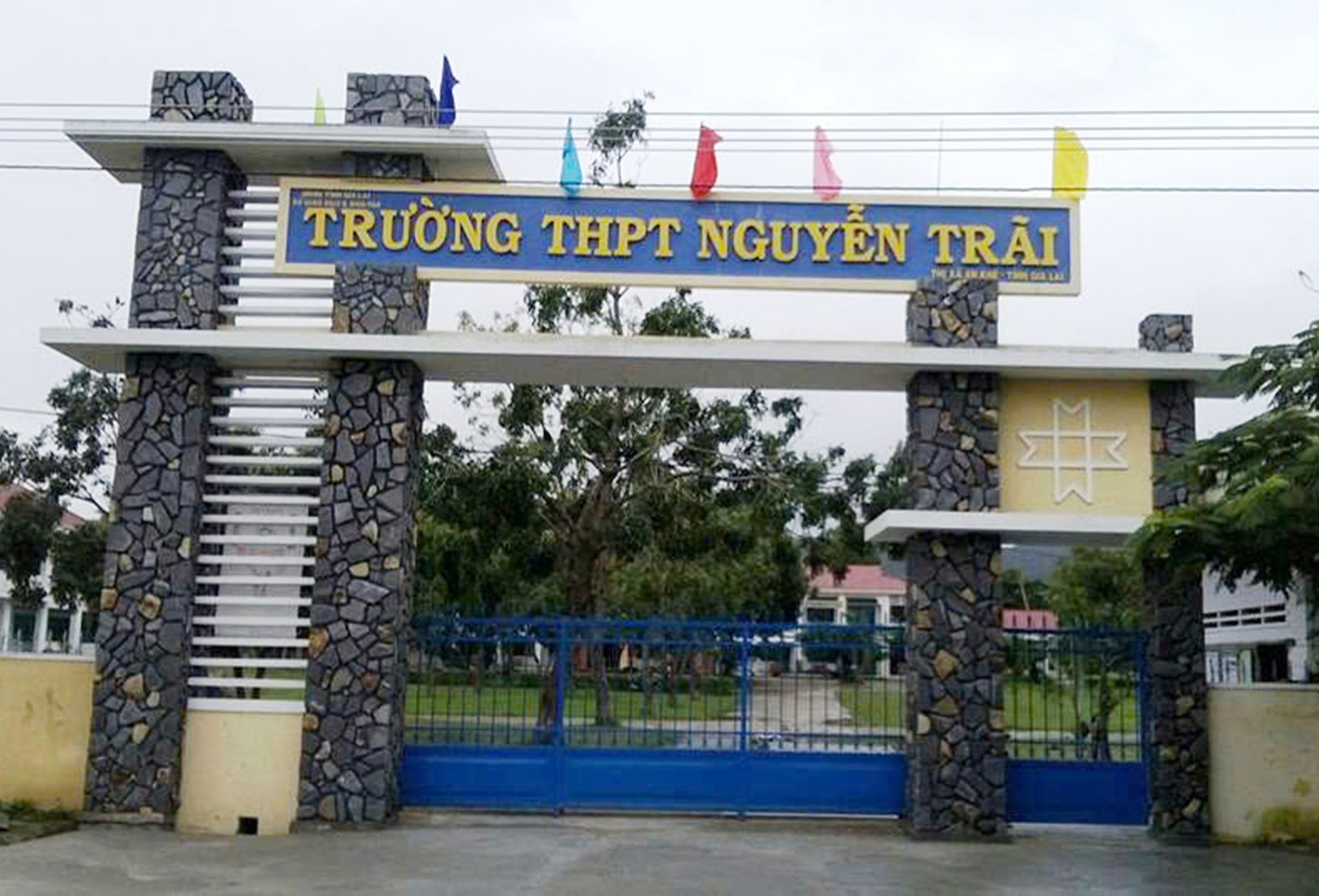Bị bạn học đuổi đánh, 2 học sinh chấn thương do ngã xe- Ảnh 1.