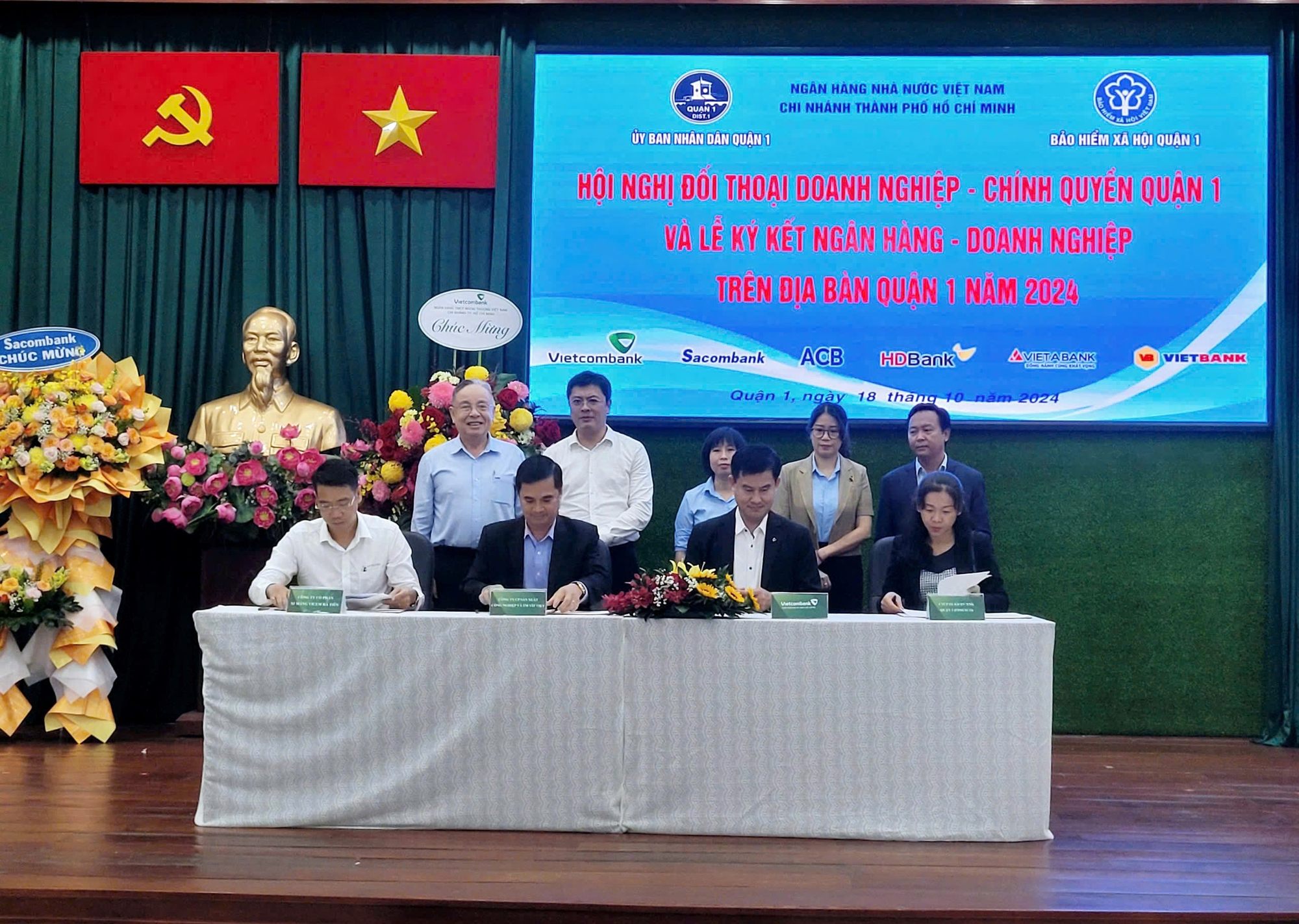 Ng&acirc;n h&agrave;ng dồn dập bơm vốn l&atilde;i suất thấp cho doanh nghiệp TP HCM- Ảnh 1.