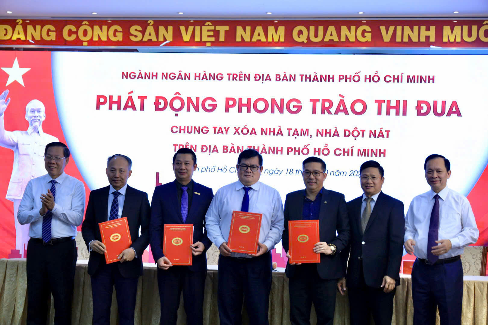 Ng&acirc;n h&agrave;ng Nh&agrave; nước tổ chức nhiều hoạt động ch&agrave;o mừng những ng&agrave;y lễ lớn  trong năm 2025- Ảnh 5.