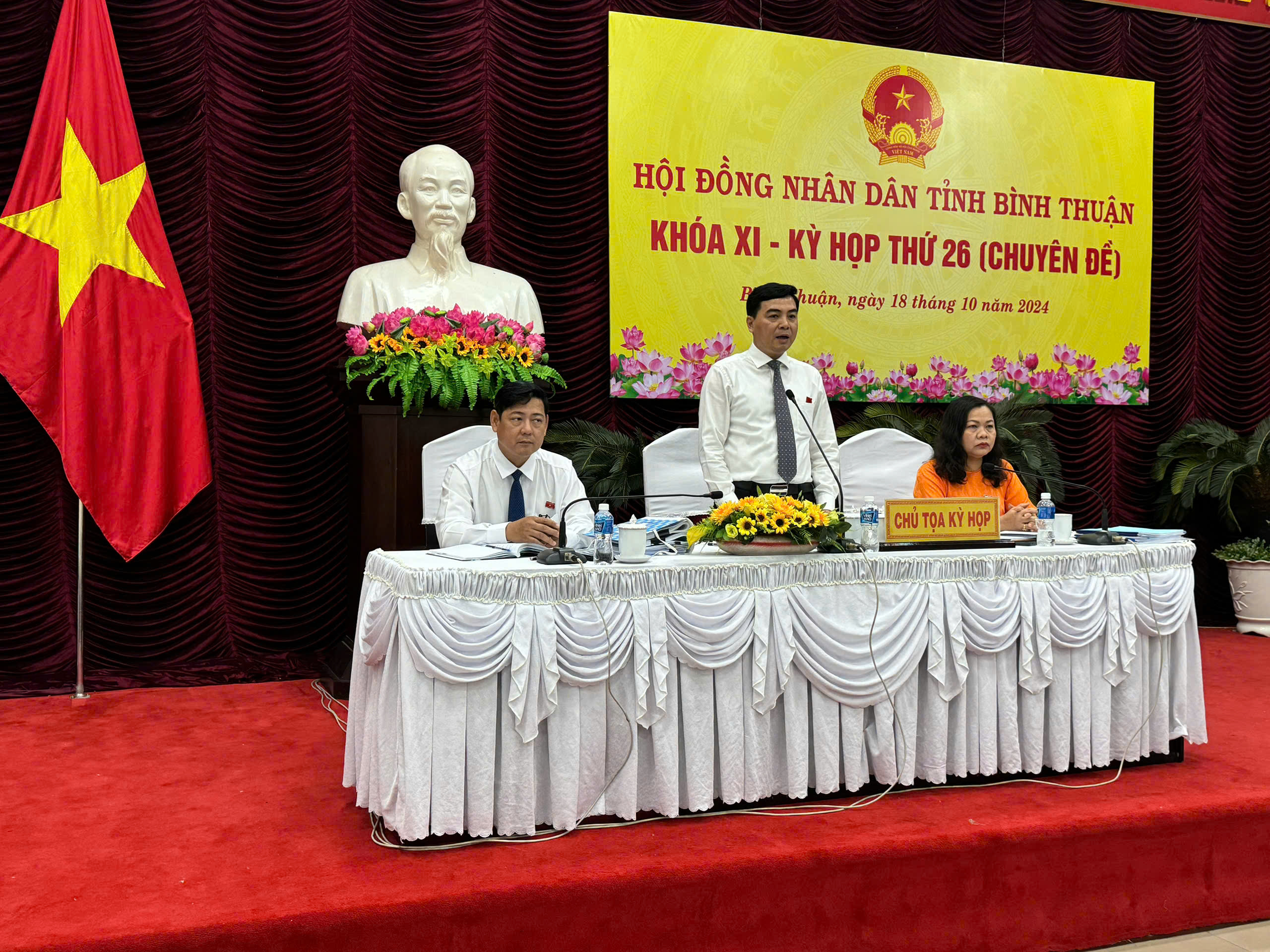 Tỉnh Bình Thuận thông qua nhiều nghị quyết quan trọng phát triển kinh tế - xã hội- Ảnh 1.