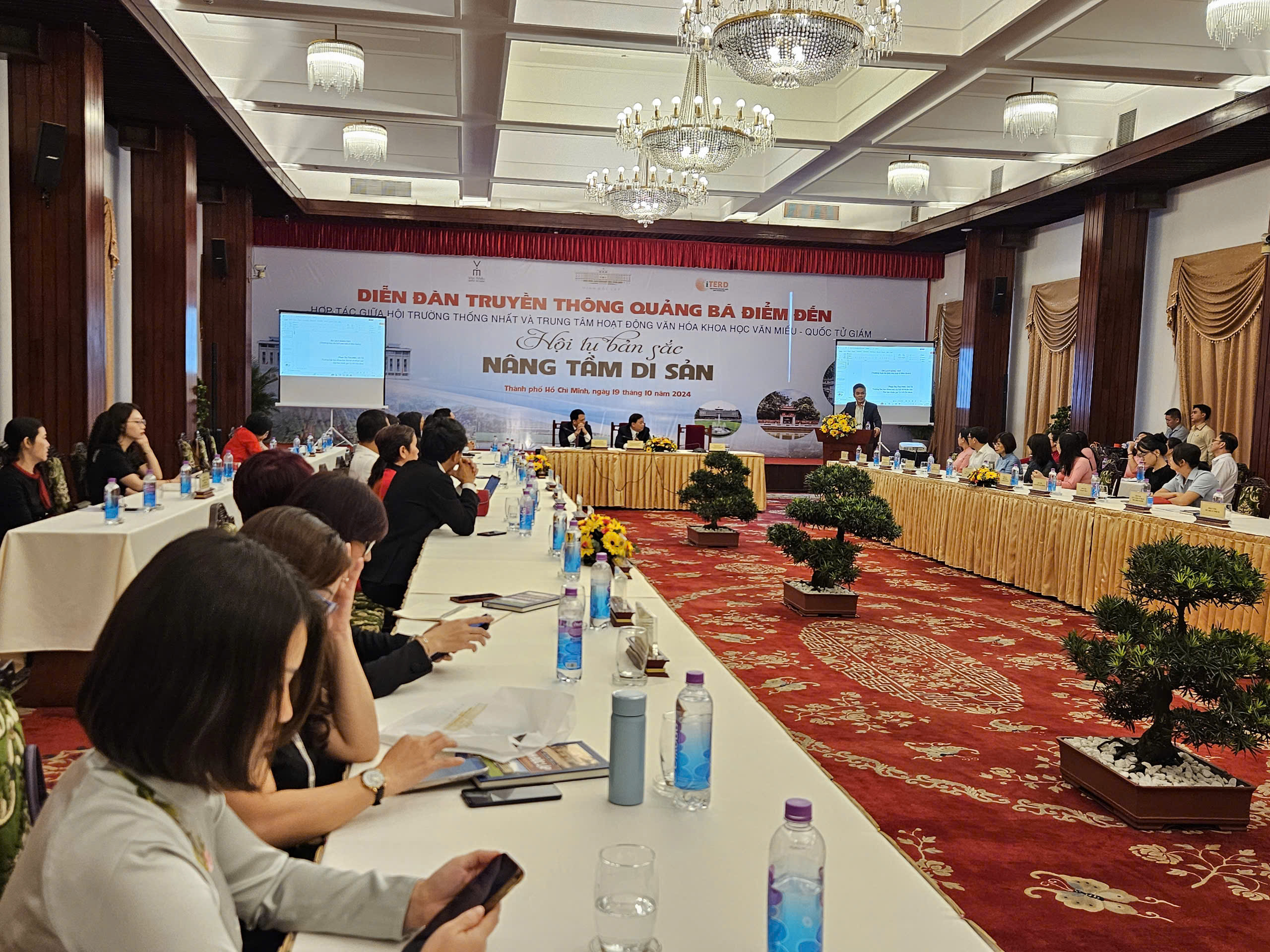 Hai "điểm phải đến" ở H&agrave; Nội v&agrave; TP HCM- Ảnh 1.