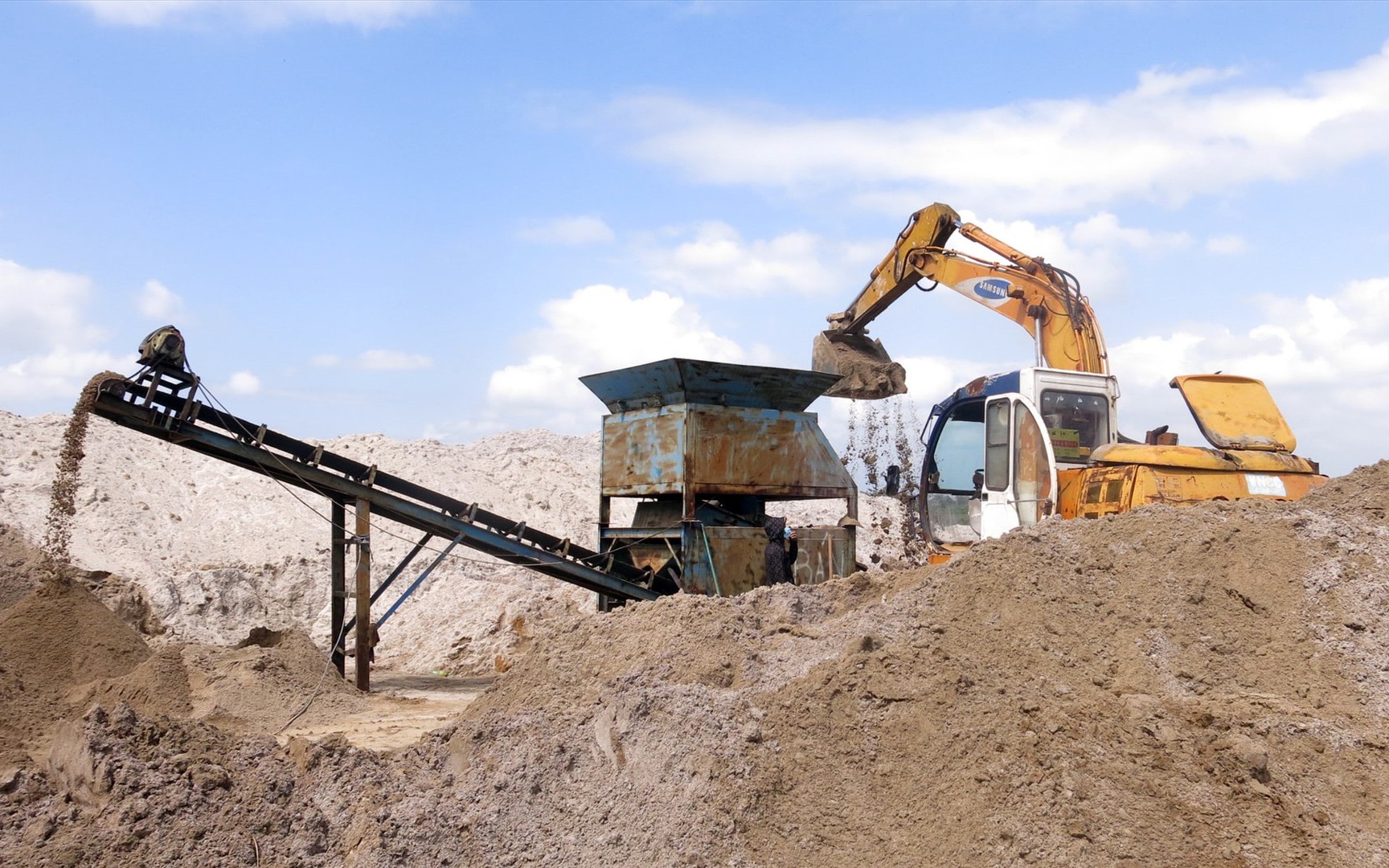 Đấu giá mỏ cát 370 tỉ đồng: Đề nghị công an vào cuộc