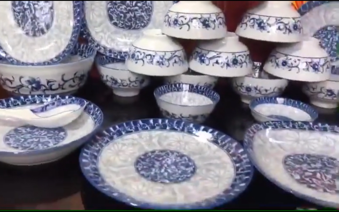 Cuộc thi “Tự hào hàng Việt”: Bát đĩa Bát Tràng cùng tôi ngày Tết 