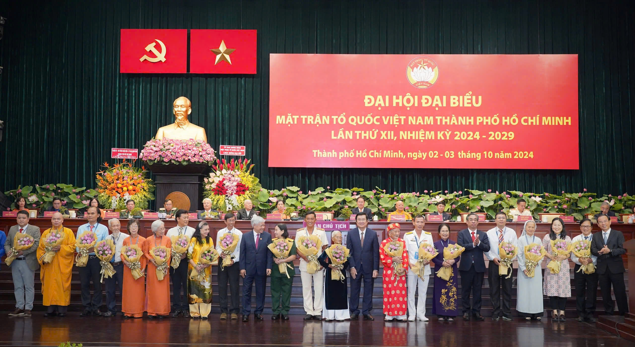 Bí thư Thành ủy Nguyễn Văn Nên: Không để ai lạc lõng, bị bỏ rơi tại TP HCM- Ảnh 7.