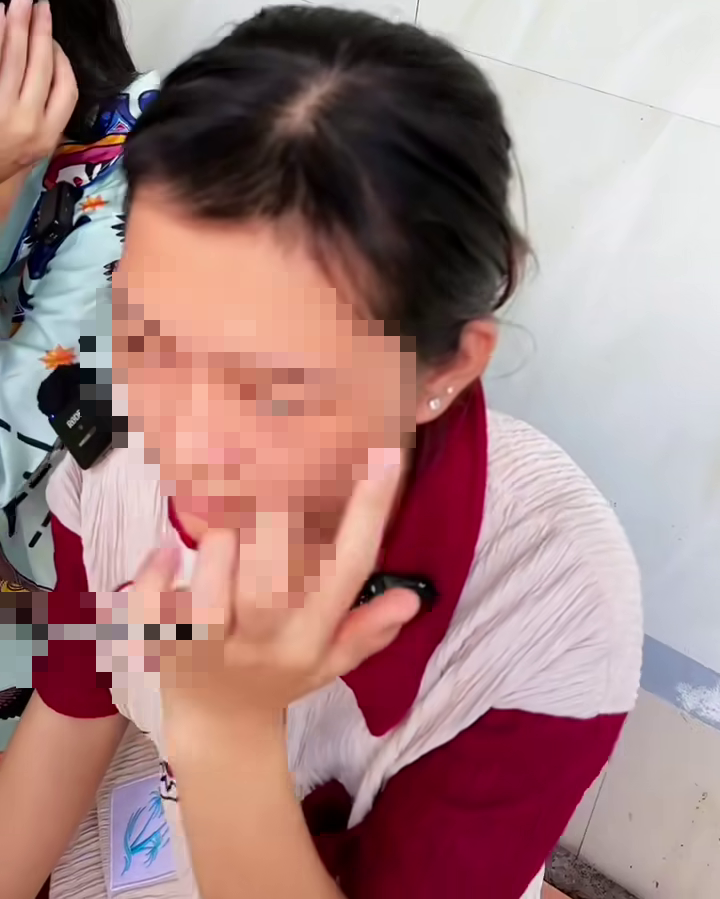 Sự thật về clip c&ocirc; ruột xởn t&oacute;c, &eacute;p 2 ch&aacute;u g&aacute;i ở Tiền Giang lấy chồng- Ảnh 1.