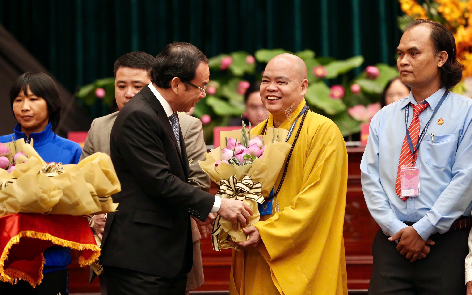 B&iacute; thư Th&agrave;nh ủy Nguyễn Văn N&ecirc;n: Kh&ocirc;ng để ai lạc l&otilde;ng, bị bỏ rơi tại TP HCM
