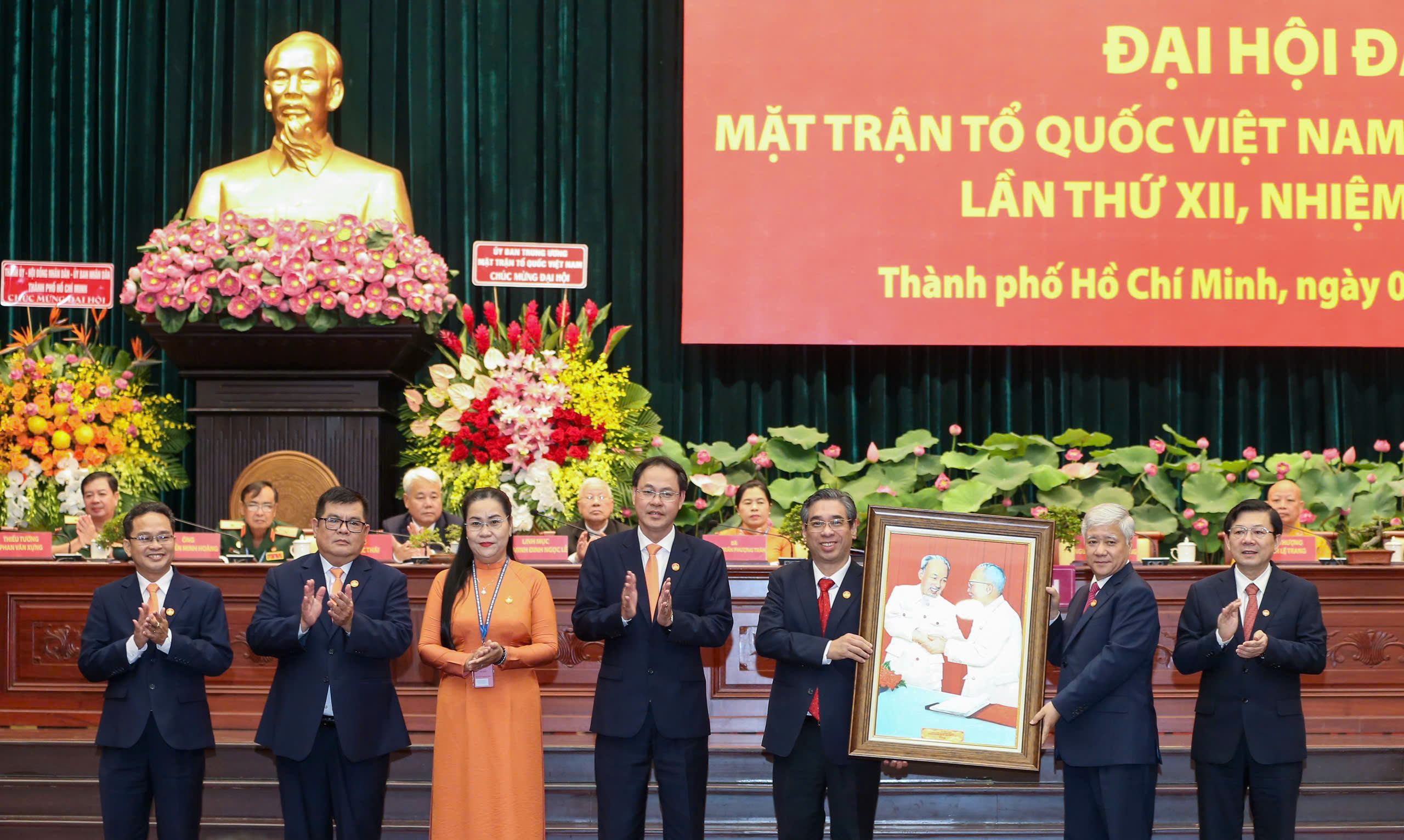 Bí thư Thành ủy Nguyễn Văn Nên: Không để ai lạc lõng, bị bỏ rơi tại TP HCM- Ảnh 5.