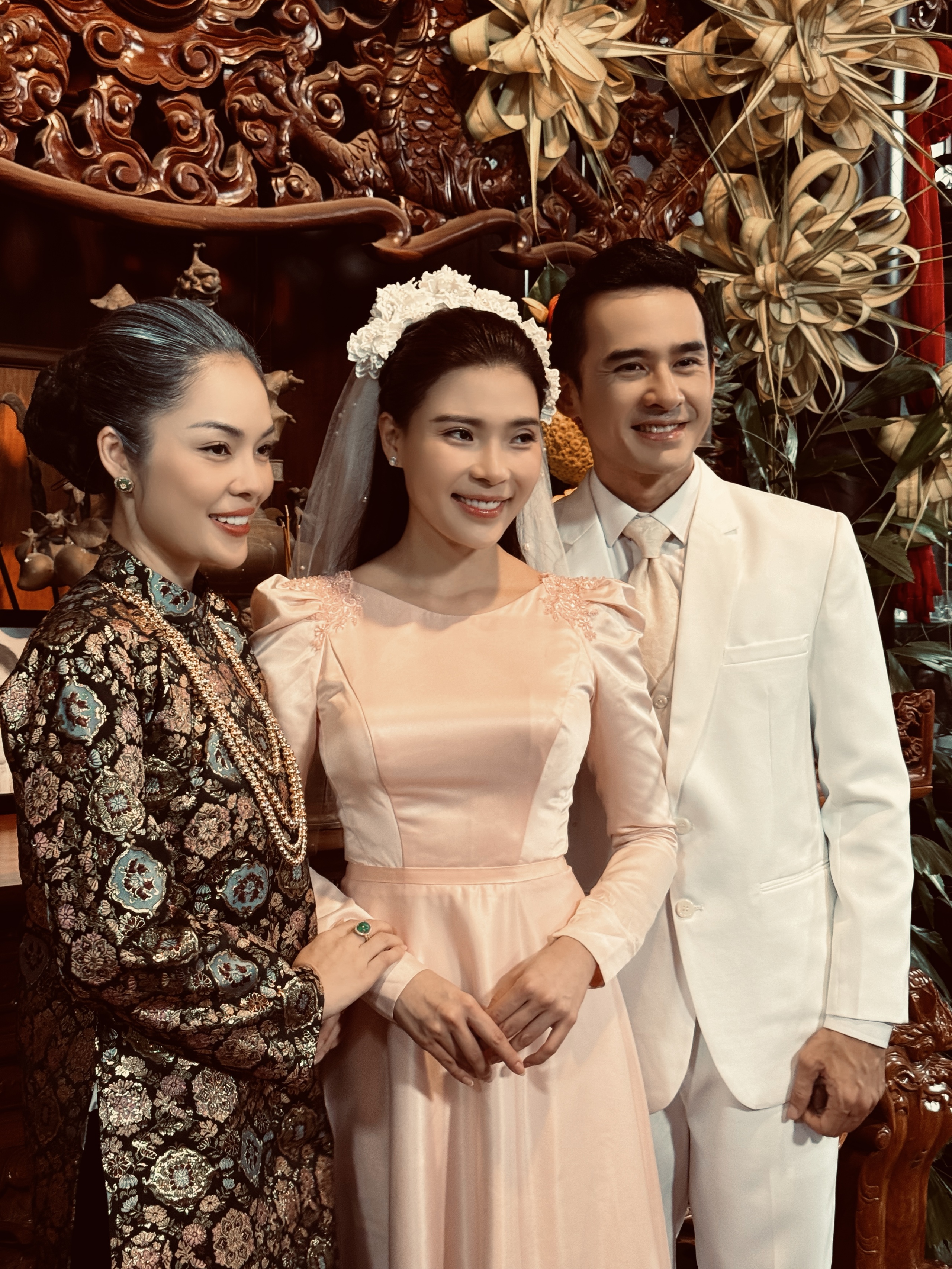 Dương Cẩm Lynh "trấn nước" Kim Tuyến, "đ&aacute;nh" Th&uacute;y Diễm sưng mặt tr&ecirc;n phim trường- Ảnh 2.