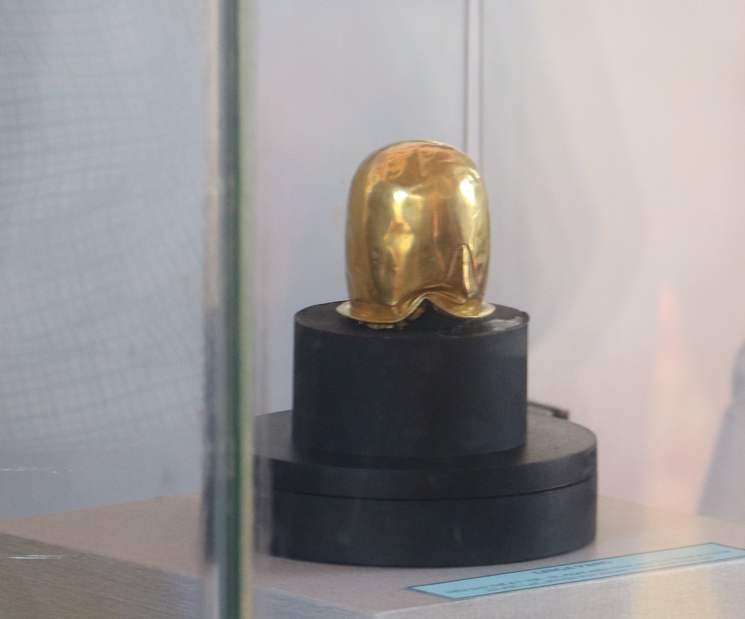 Lần đầu tiên giới thiệu bảo vật quốc gia Linga vàng ròng đến công chúng- Ảnh 2.