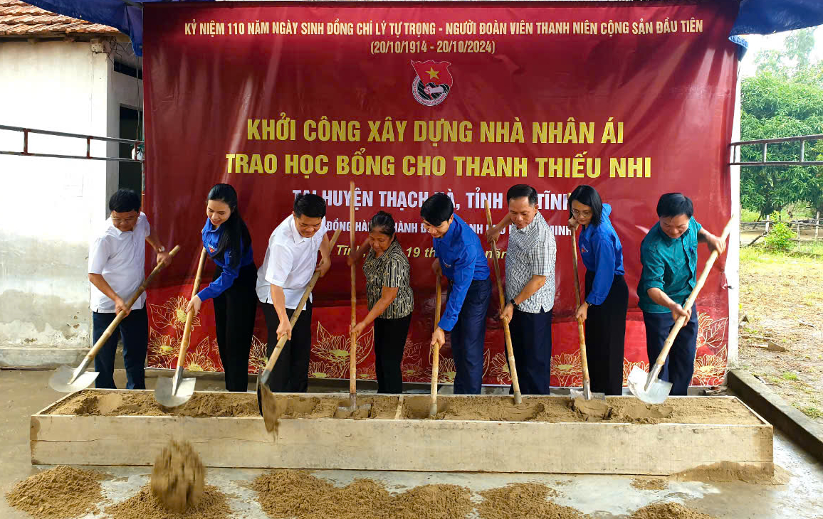 Tuổi trẻ TP HCM tổ chức nhiều hoạt động kỷ niệm 110 năm Ngày sinh Anh hùng Lý Tự Trọng- Ảnh 2.