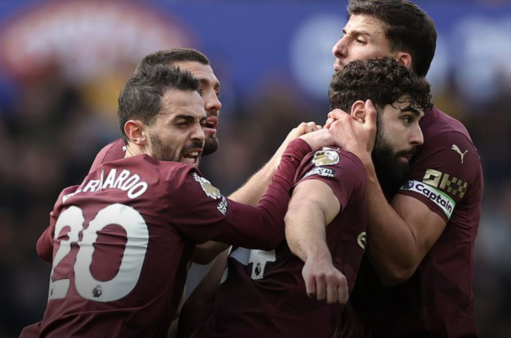 Hai hậu vệ lập công, Man City giành 3 điểm tranh cãi- Ảnh 4.