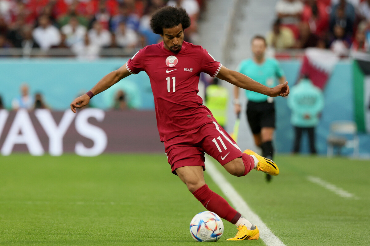 Ronaldo bị ch&acirc;n s&uacute;t Qatar v&agrave; Son Heung-min đ&aacute;nh bại ở giải thưởng Quả b&oacute;ng v&agrave;ng ch&acirc;u &Aacute;- Ảnh 2.