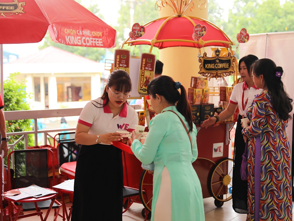 Chuỗi hoạt động tr&aacute;ch nhiệm x&atilde; hội của King Coffee tại Quận 8- Ảnh 2.