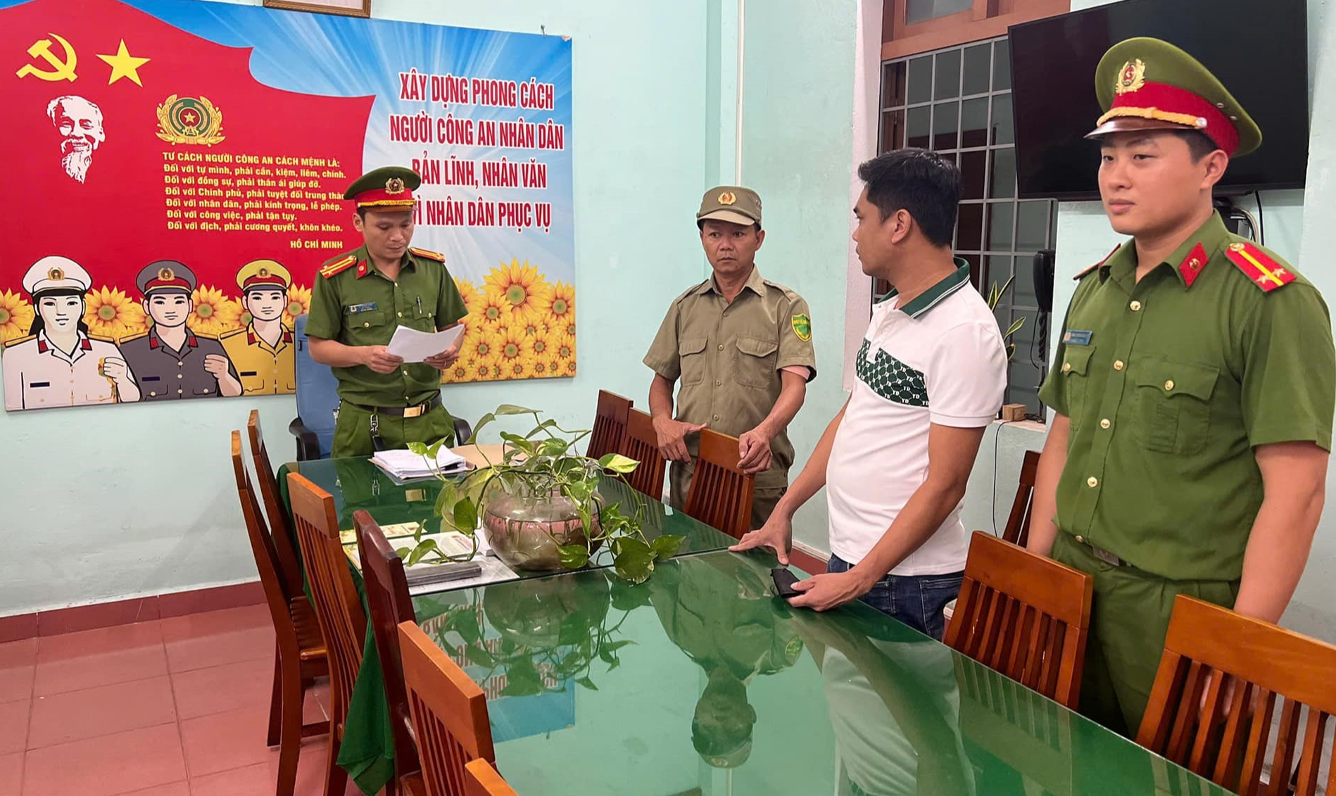 Bắt "ma men" đi &ocirc; t&ocirc; t&ocirc;ng 2 nữ sinh thương vong ở Quảng Nam- Ảnh 1.