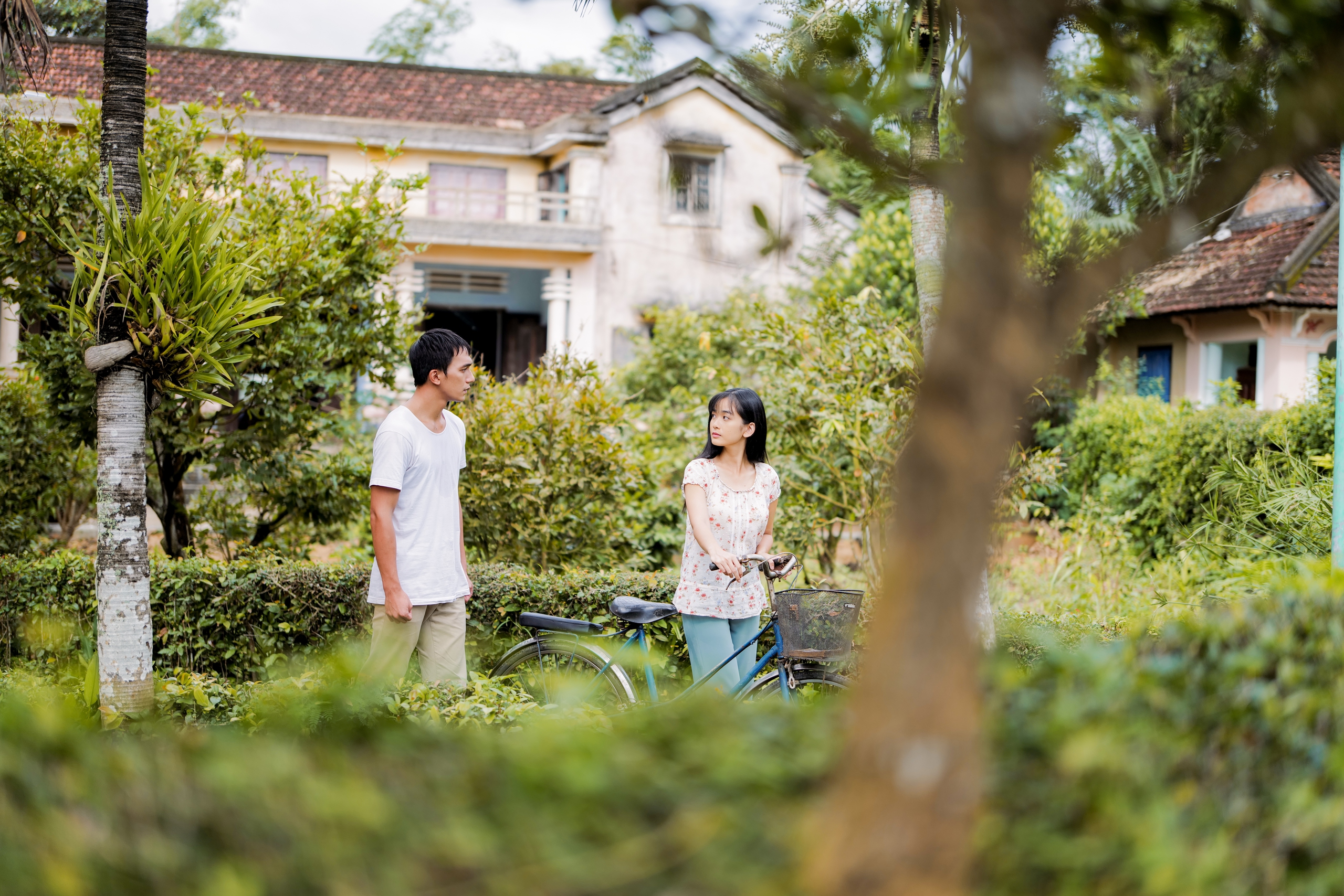 Thu Trang, Hồng Đ&agrave;o ch&uacute;c mừng đạo diễn Trịnh Đ&igrave;nh L&ecirc; Minh- Ảnh 13.