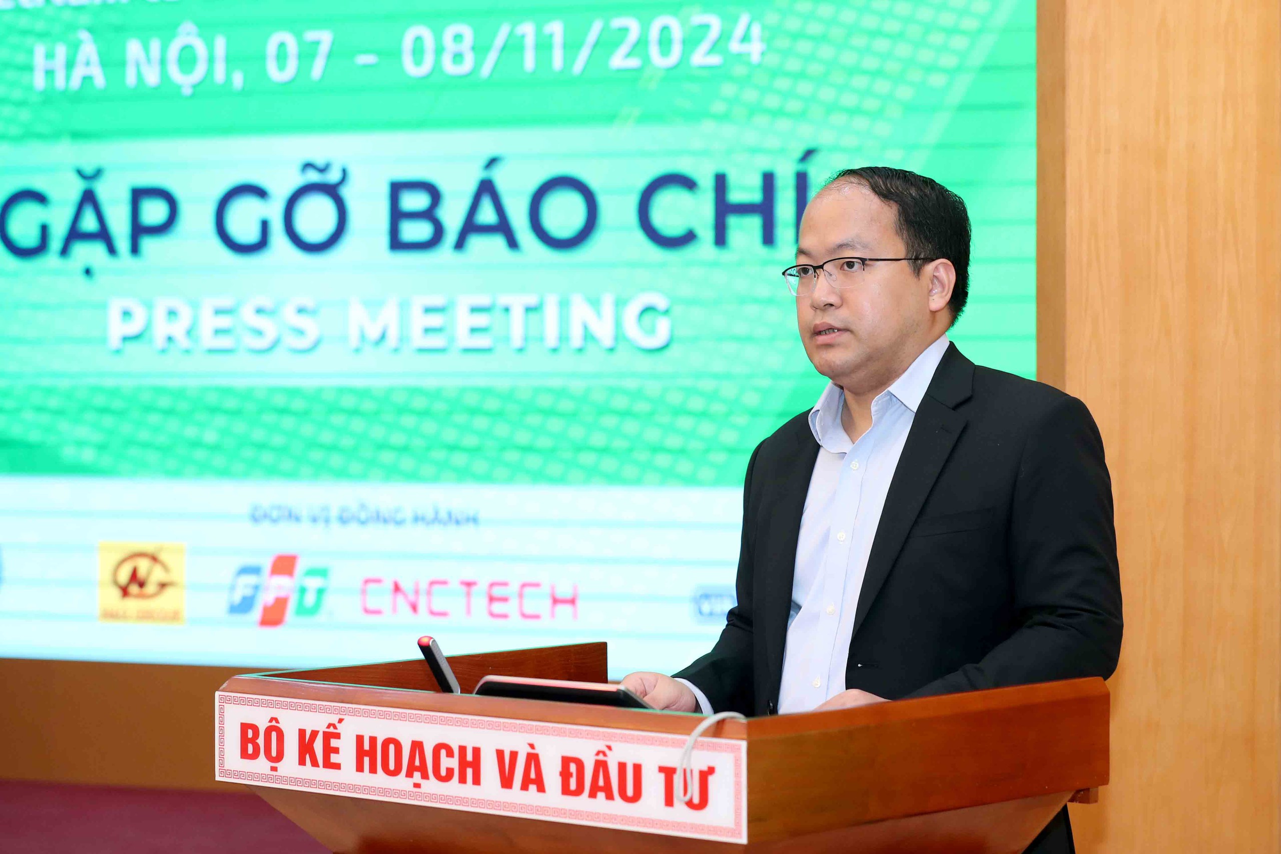Lần đầu ti&ecirc;n h&agrave;ng loạt "&ocirc;ng lớn" ng&agrave;nh b&aacute;n dẫn tr&ecirc;n thế giới quy tụ ở Việt Nam- Ảnh 1.