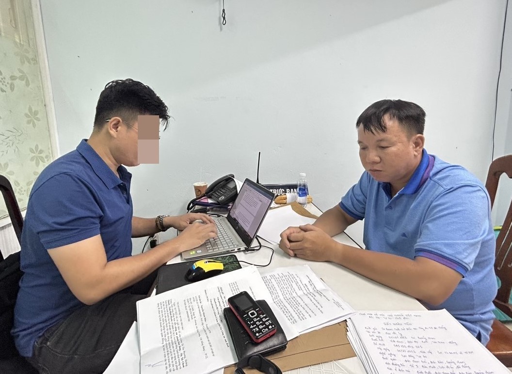 Đôi nam nữ giả danh công an lừa chạy án, chạy việc- Ảnh 1.